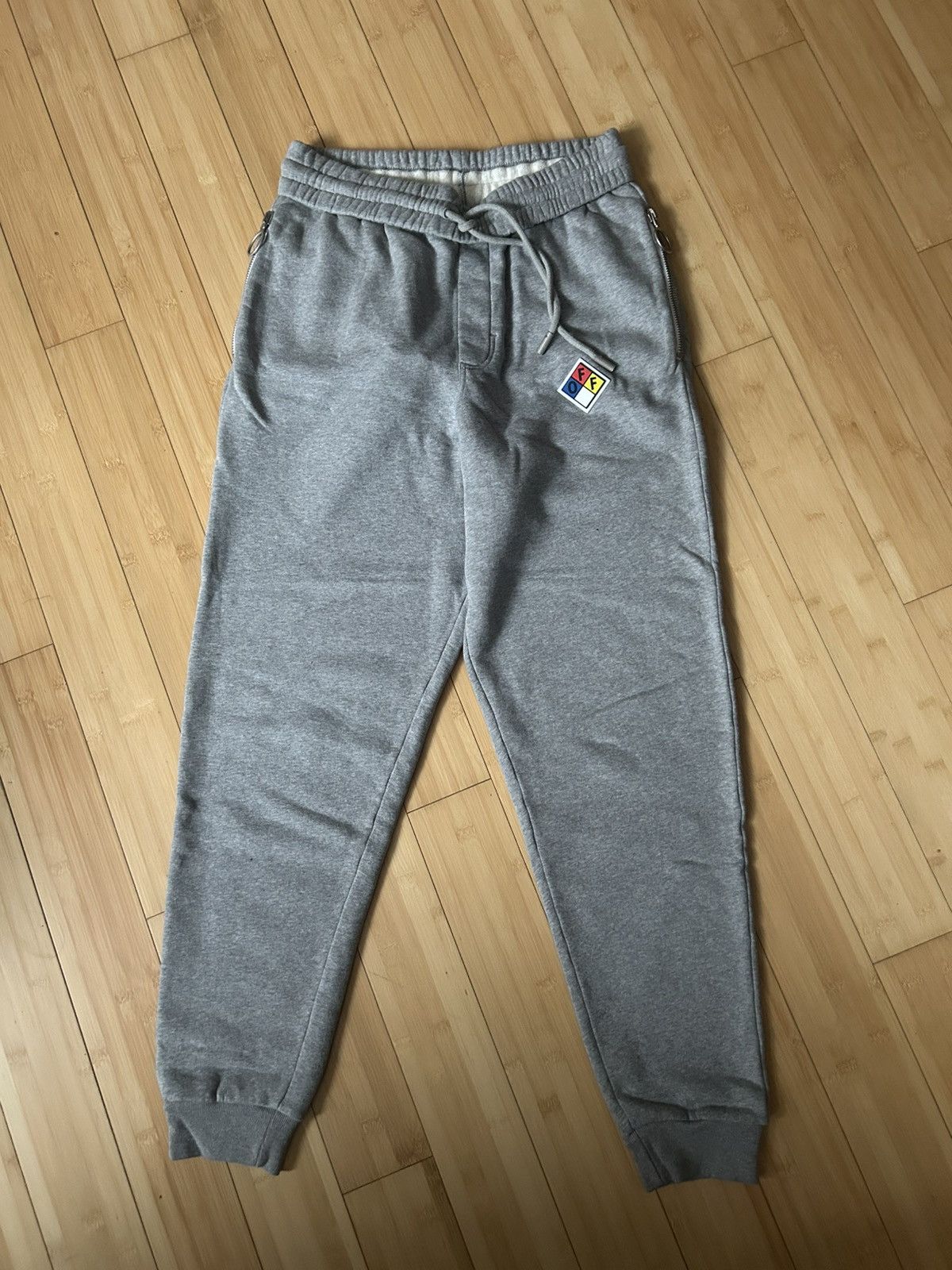 Off-White Off-White sweatpants size M brand new Size US 30 / EU 46 - 4 Thumbnail