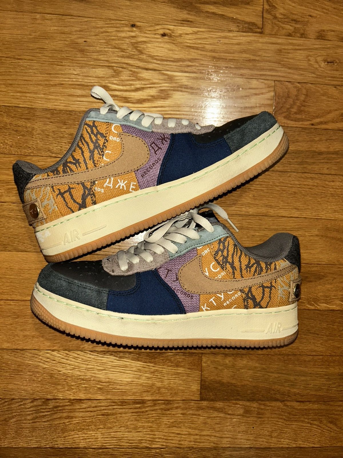 Nike × Travis Scott Travis Scott x Nike x Cactus Jack Air Force 1 Size US 9 / EU 42 - 1 Thumbnail