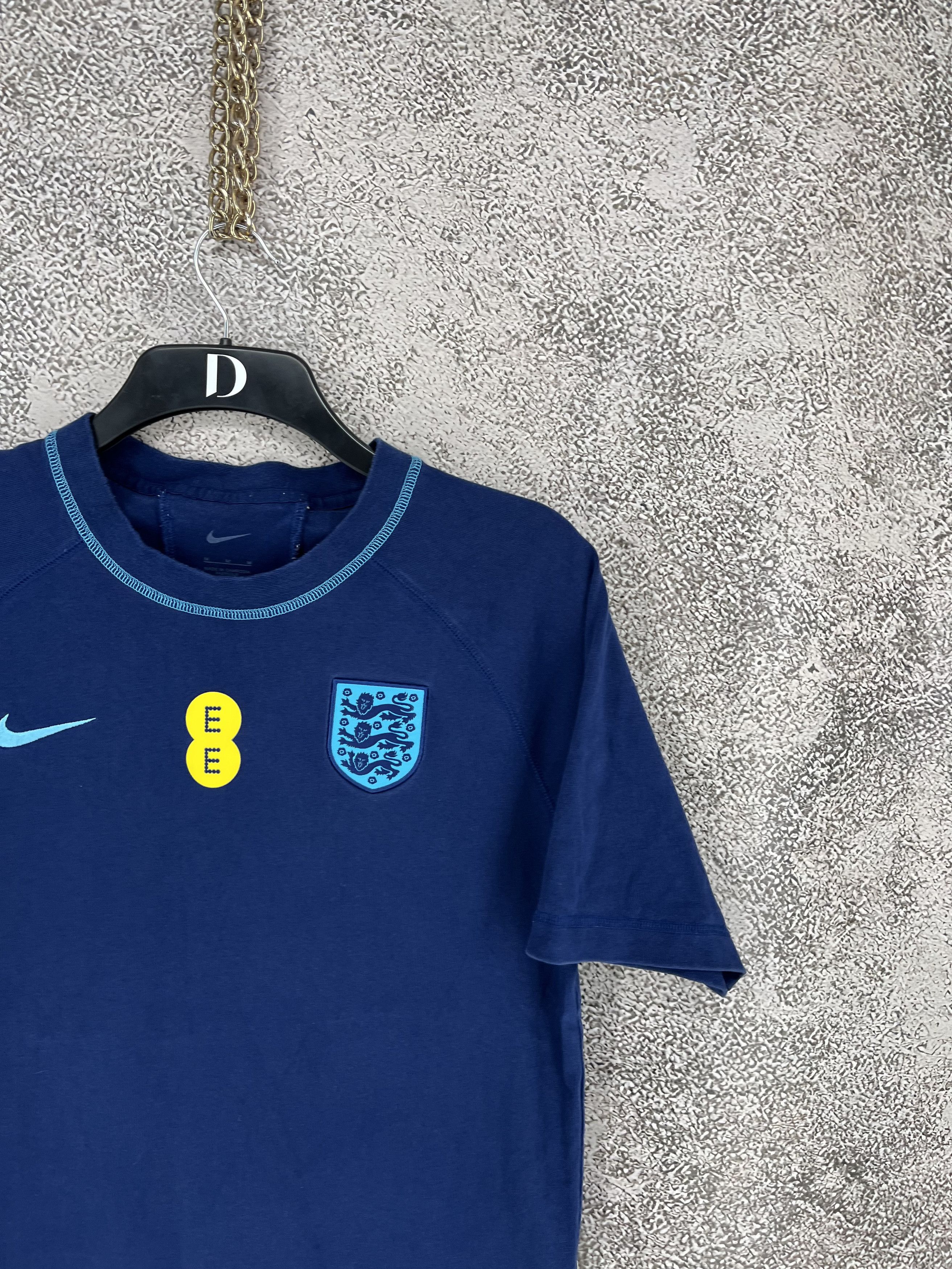 Nike England Nike T Shirt Soccer jersey Sportswear Size-M Size US M / EU 48-50 / 2 - 5 Thumbnail