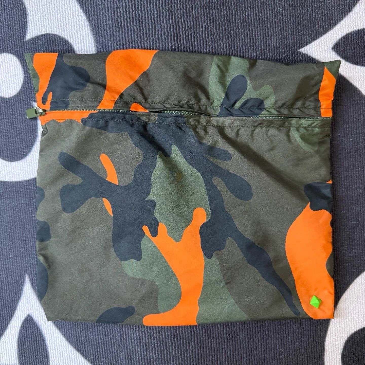 Valentino Valentino Orange & Green Camo Shorts Q10 Size US 36 / EU 52 - 4 Thumbnail