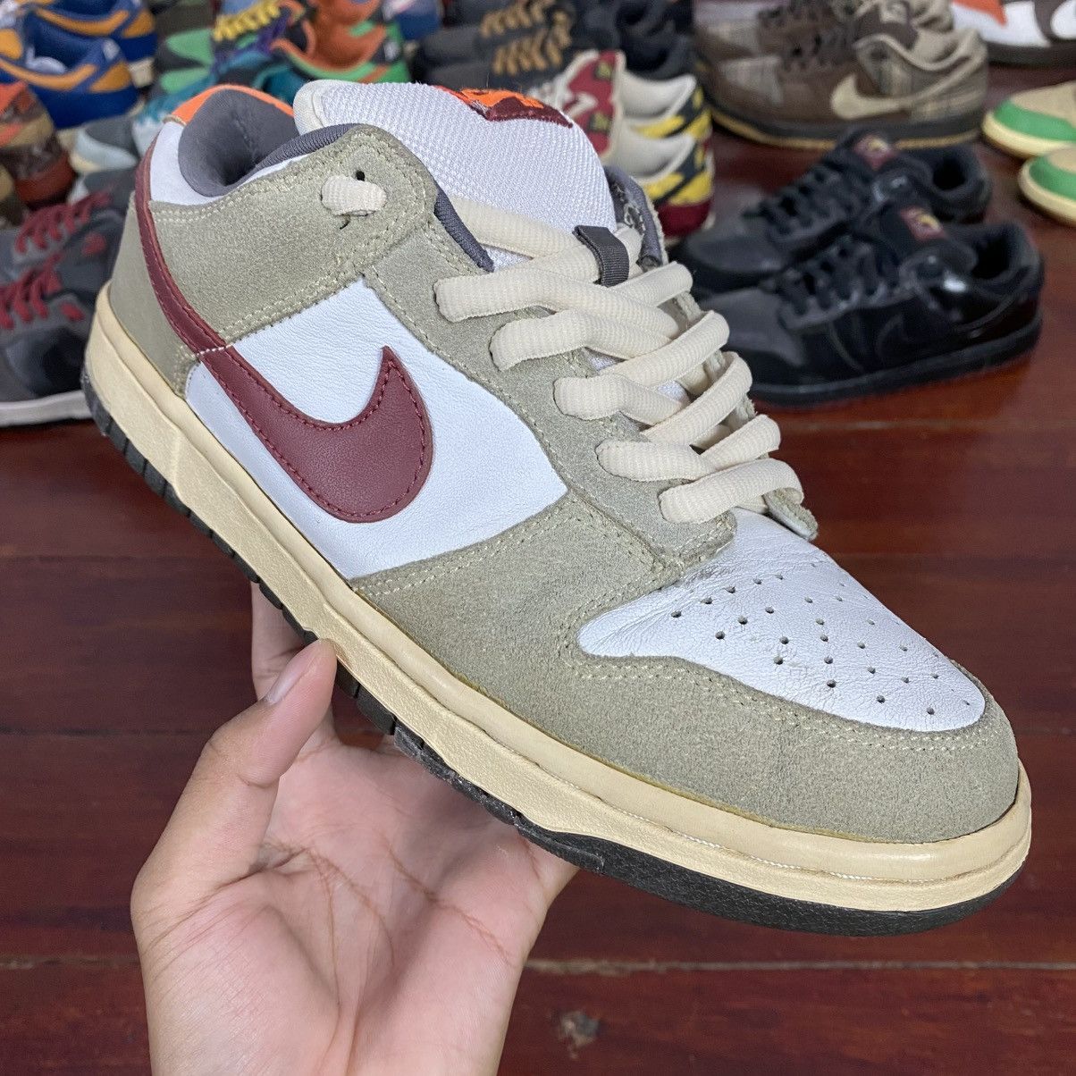 Nike SB Dunk Low Crimson 2006 Size US 8 / EU 41 - 4 Thumbnail
