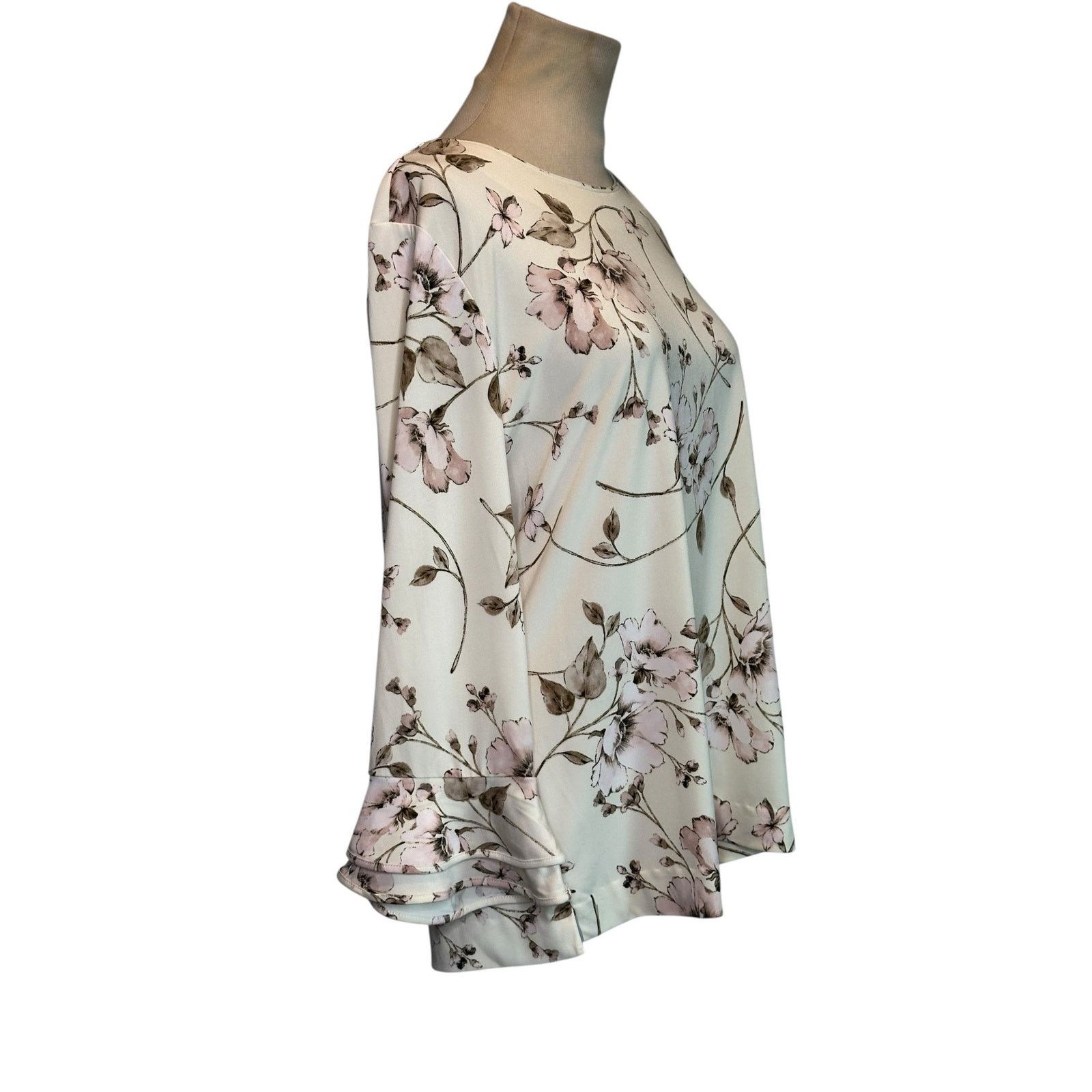 Karl Lagerfeld Karl Lagerfeld cream soft pink floral blouse size Medium Size M / US 6-8 / IT 42-44 - 7 Thumbnail