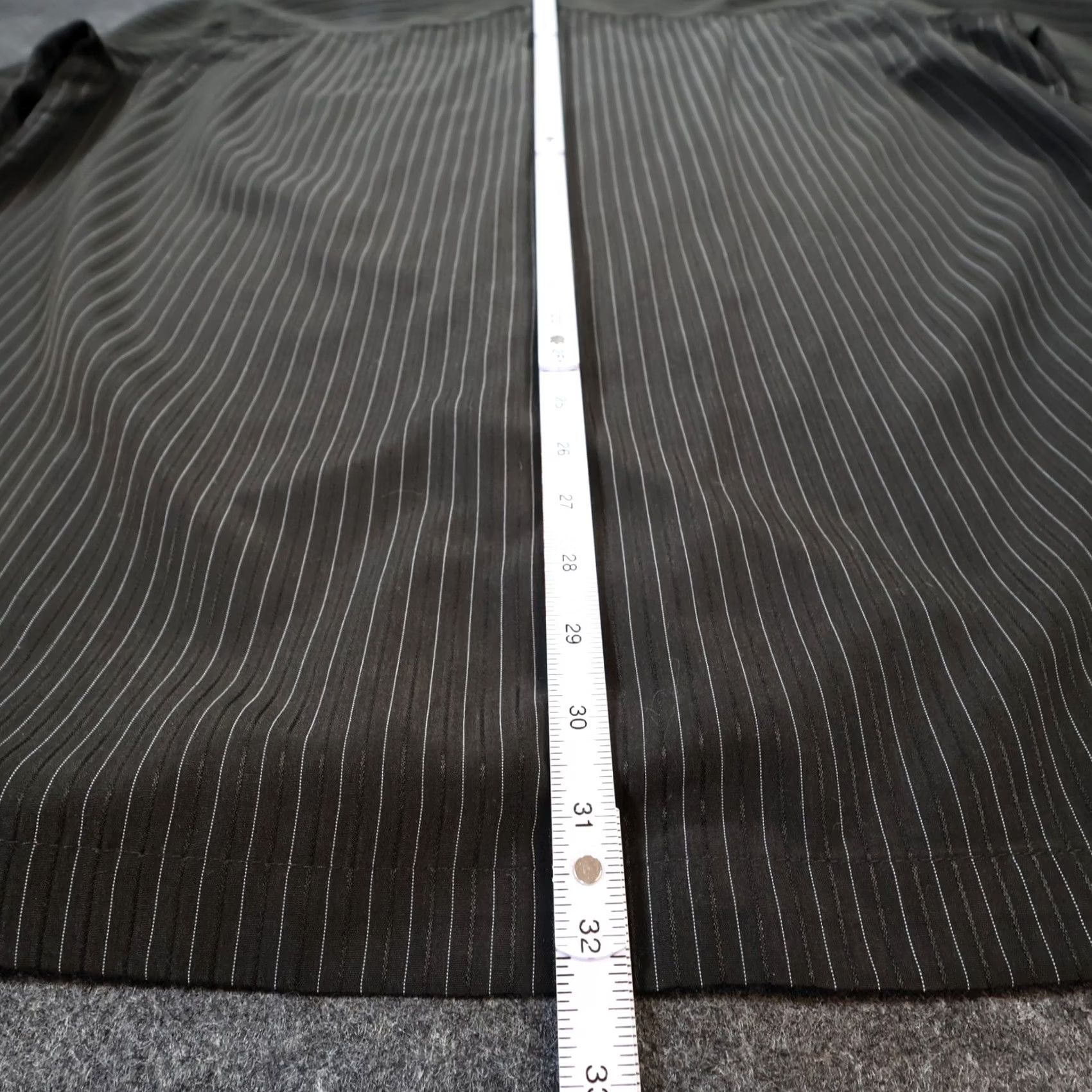Marcs Marc Edwards Button Front Shirt Mens XL Black Excellent Pinstripe Microfiber Short Sleeve Casual Workwear Button-Up Size US XL / EU 56 / 4 - 5 Thumbnail