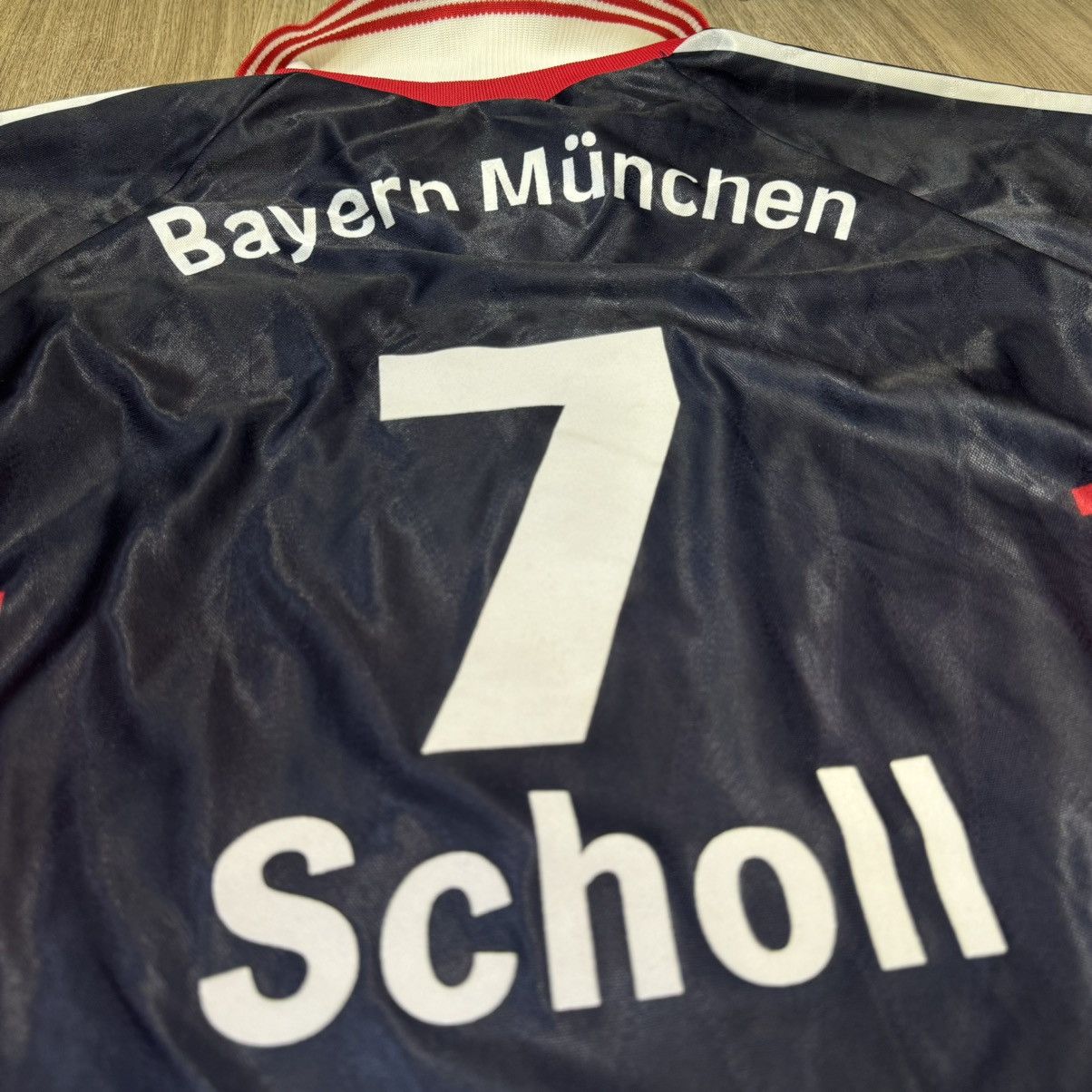 Adidas Bayern Munich 97/98 away shirt#7 Scholl (Bnwt) Size US M / EU 48-50 / 2 - 4 Thumbnail