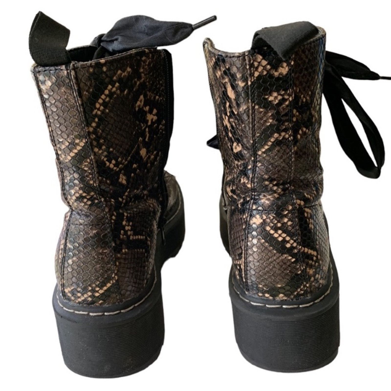 Forever 21 Forever 21 faux snakeskin chunky platform BOOTS women 8 Size US 8 / IT 38 - 3 Thumbnail
