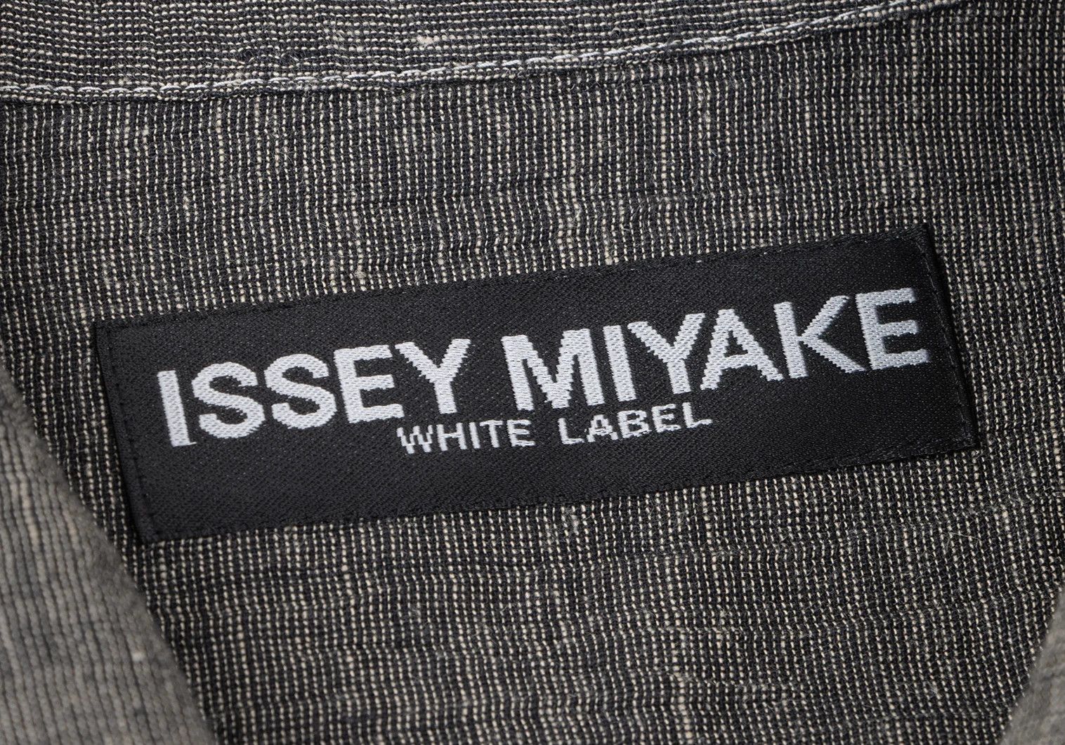 Issey Miyake Gray Stitch Shirt Jacket in Good Condition, Size M Size US M / EU 48-50 / 2 - 14 Thumbnail