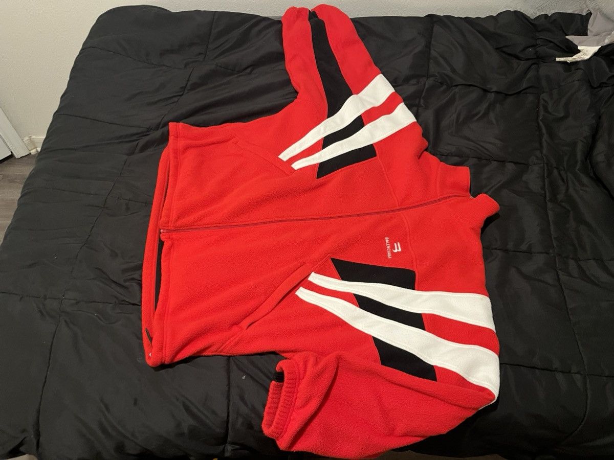 Balenciaga Balenciaga SportyB Embroidered Logo Fleece Jacket FW21 Size US XL / EU 56 / 4 - 2 Thumbnail