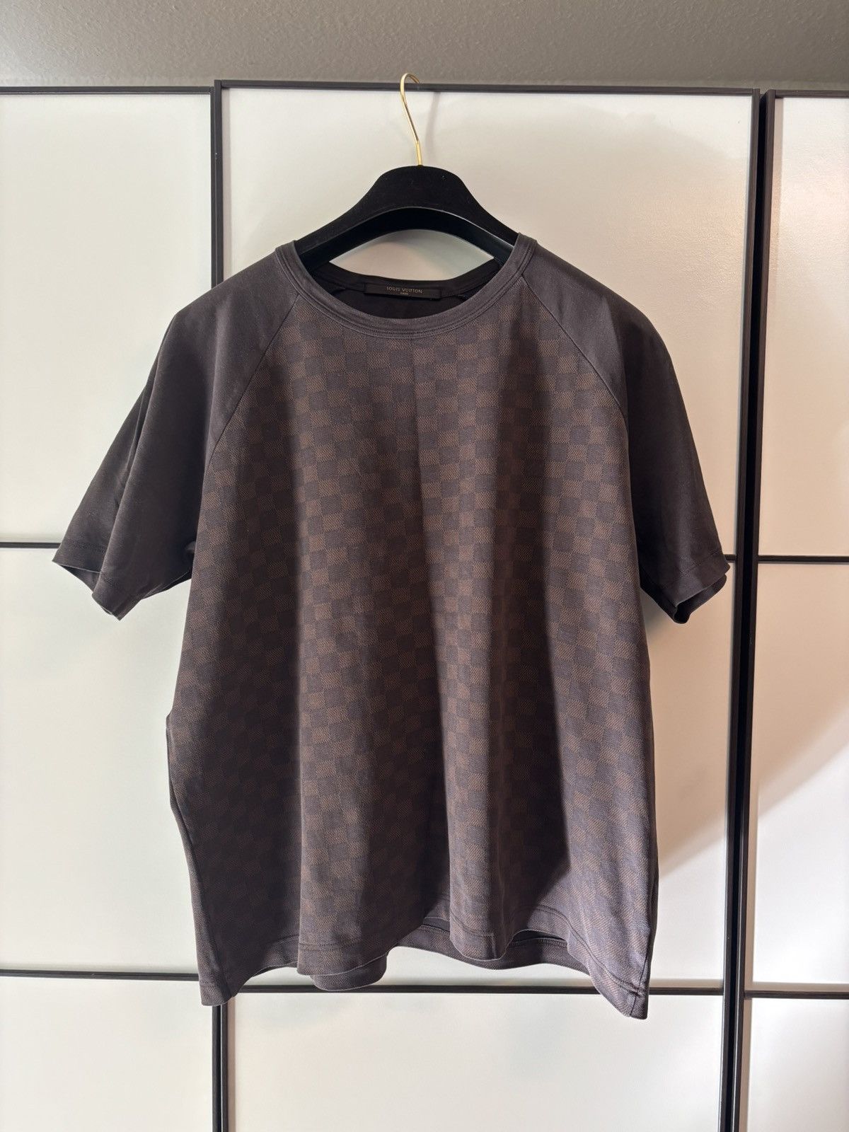 Louis Vuitton Louis Vuitton Brown Damier Print T-Shirt Size US XL / EU 56 / 4 - 1 Thumbnail