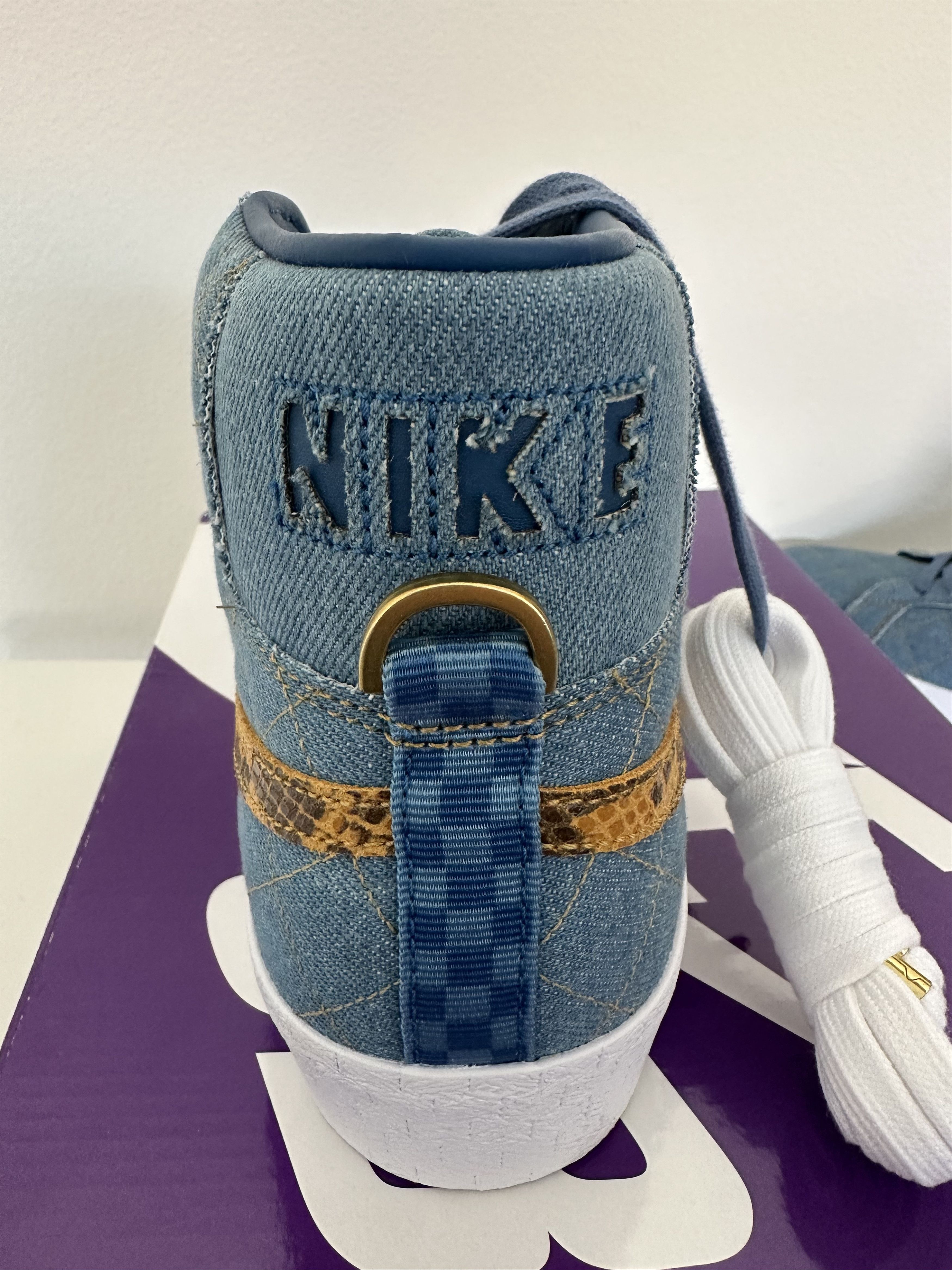 Nike × Supreme SB Zoom Blazer Mid QS 2 Size US 10.5 / EU 43-44 - 4 Thumbnail