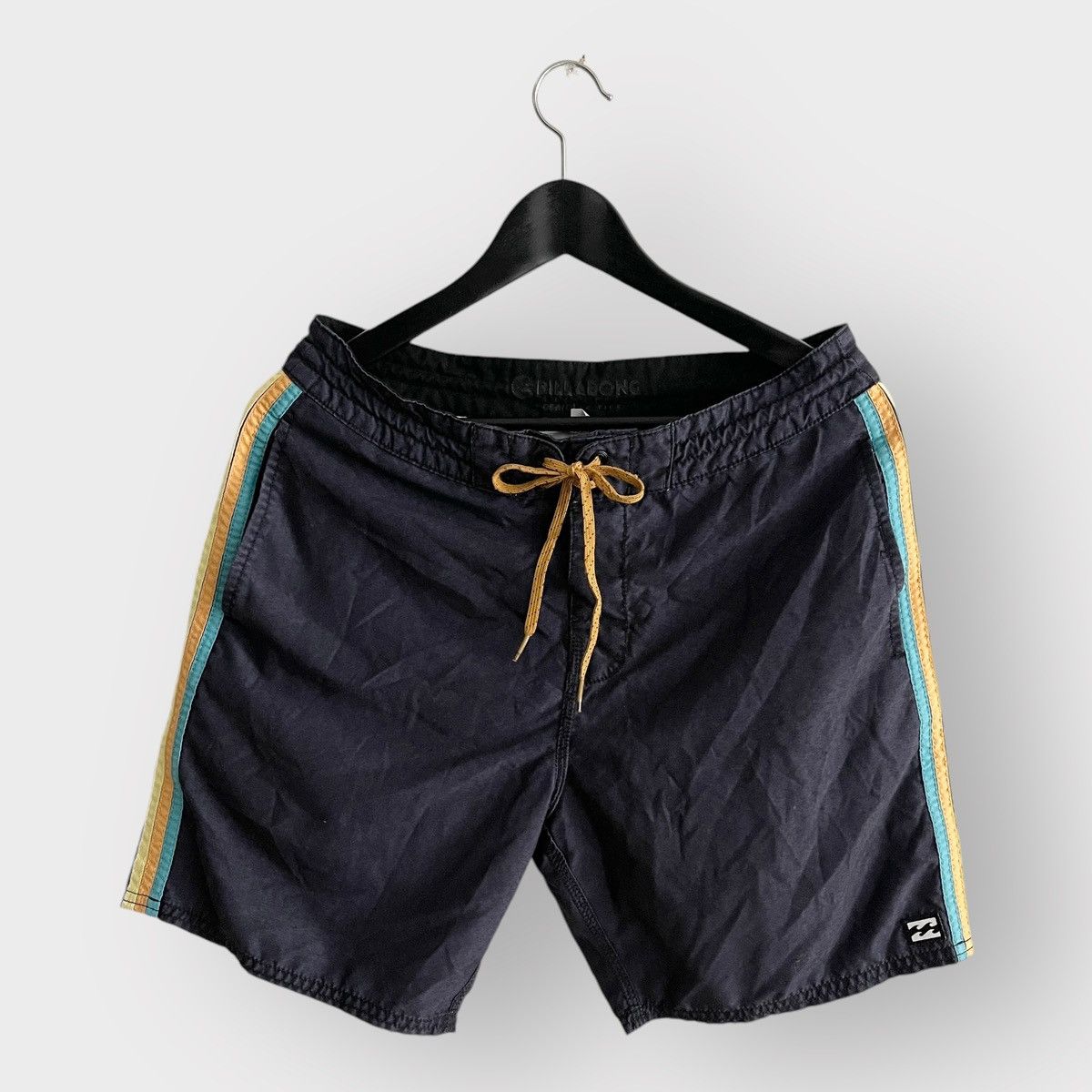 Billabong STEAL! 2000s Billabong D Bah Lo TidesSurf Shorts Size US 30 / EU 46 - 1 Thumbnail