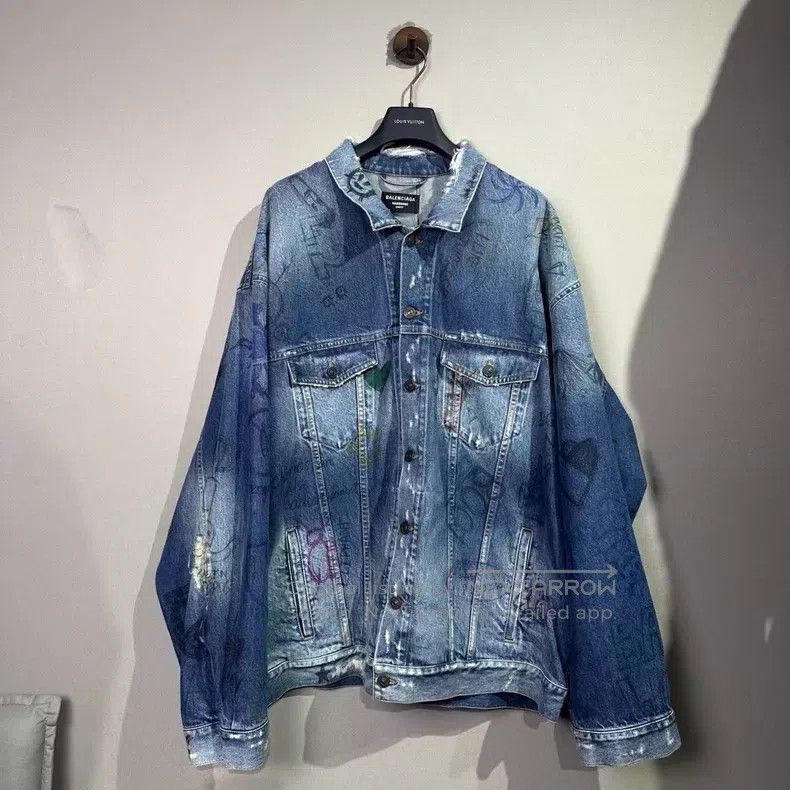 Balenciaga Balenciaga Graffiti Hand-Painted Destroyed Distressed Deni Size US XL / EU 56 / 4 - 1 Thumbnail
