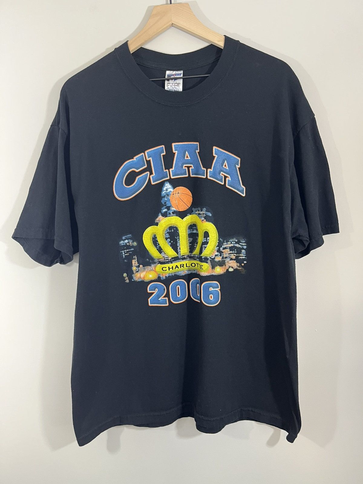 Vintage Vintage Faded Black Y2K Basketball Tournament 2000s Tee Size US XL / EU 56 / 4 - 1 Thumbnail