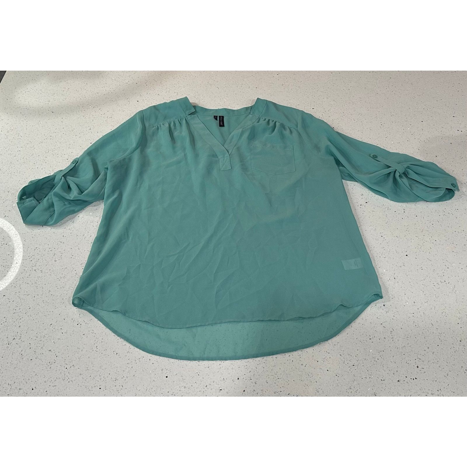Other Maurices 3/4 Roll Tab Sleeve Tunic Blouse Sheer Green Sz 1 Size XL / US 12-14 / IT 48-50 - 1 Thumbnail