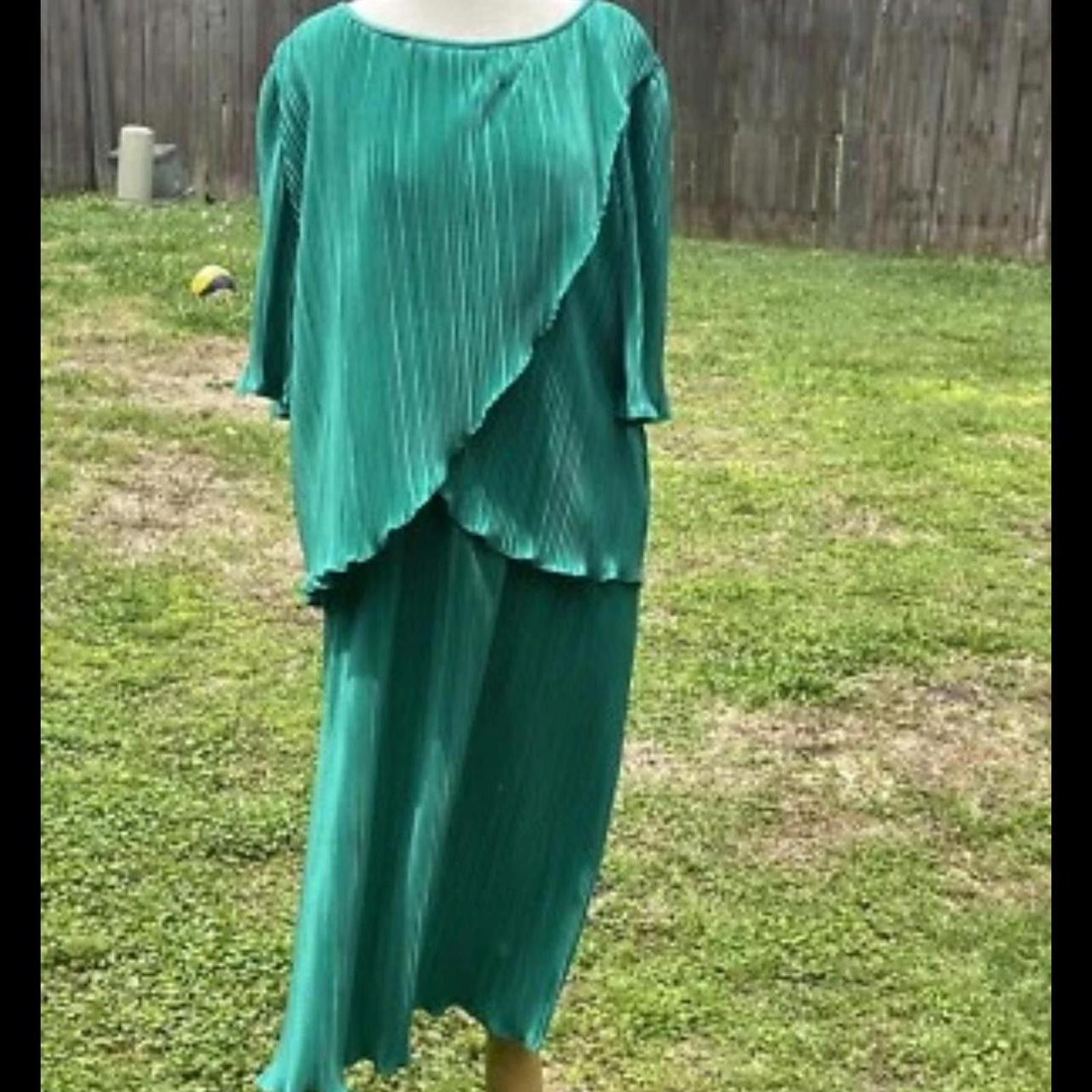 Other Green pleated maxi dress with 3/4 sleeves Size XL / US 12-14 / IT 48-50 - 2 Thumbnail