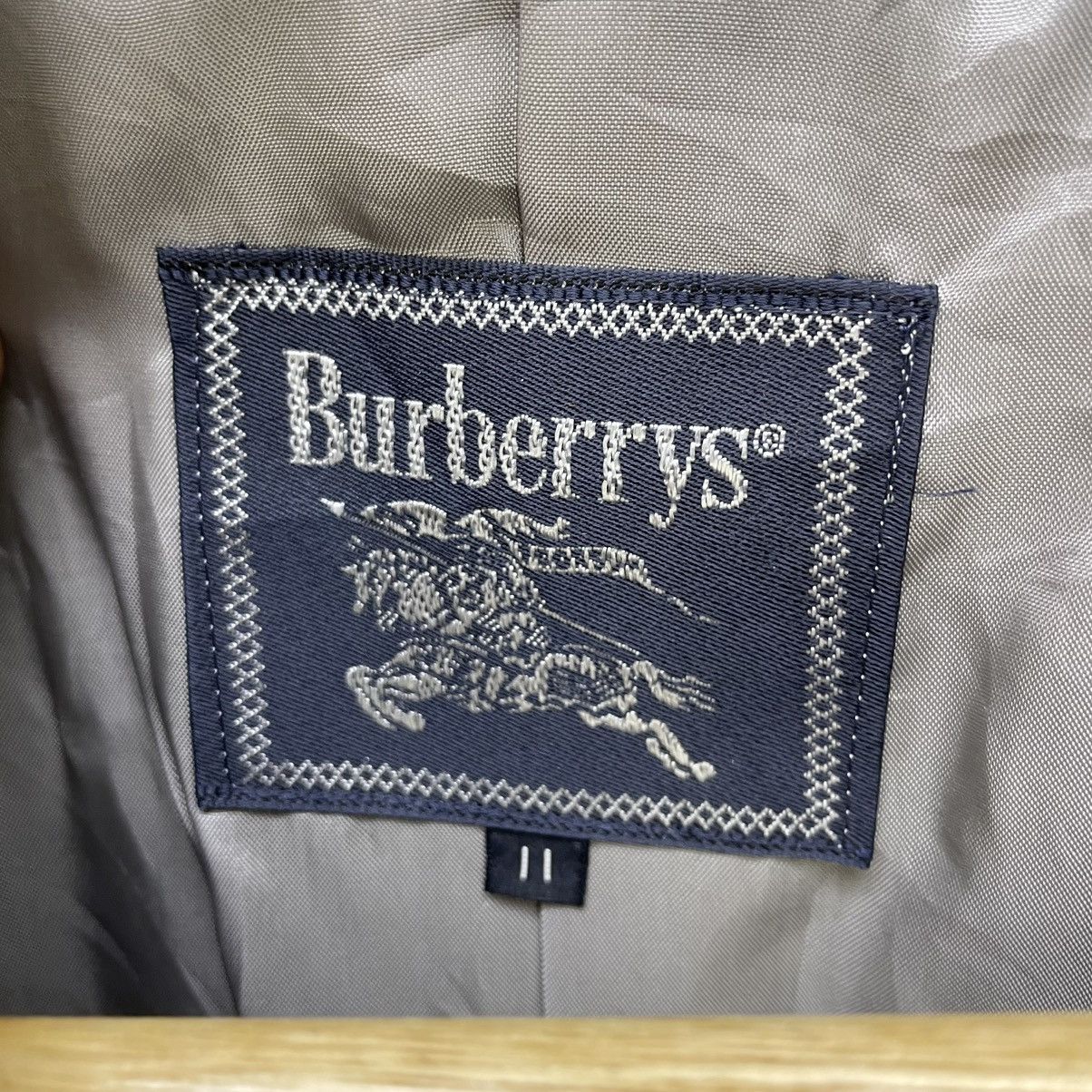 Burberry × Vintage Vintage Burberrys Checked Casual Suit Jacket Size M / US 6-8 / IT 42-44 - 4 Thumbnail
