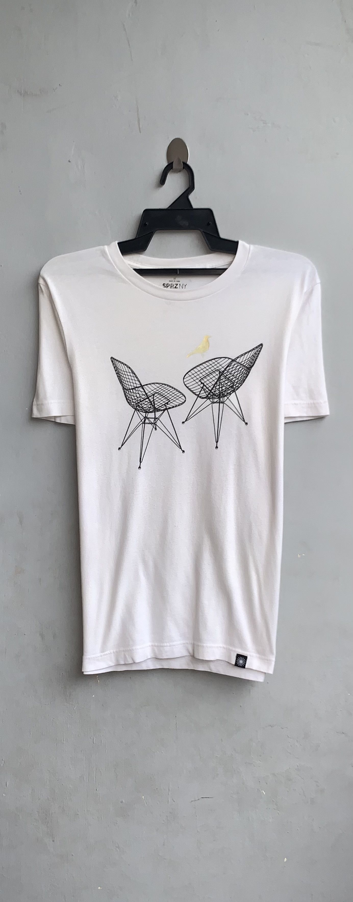 MoMA MoMA Eames Chair Uniqlo Shirt Size US M / EU 48-50 / 2 - 1 Thumbnail