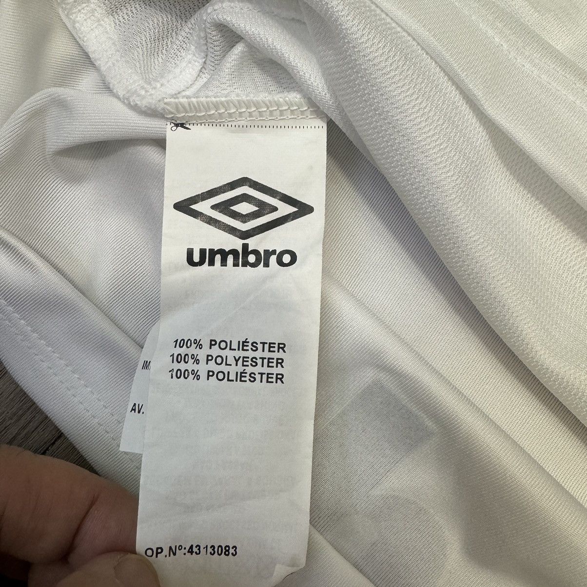 Umbro Chapecoense 16/17 away shirt Size US M / EU 48-50 / 2 - 9 Thumbnail