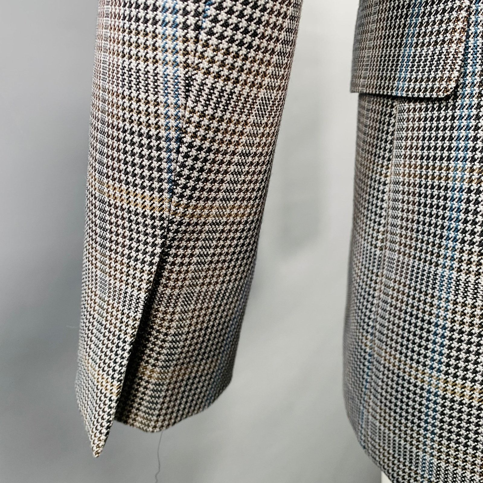 Givenchy Grey Black Purple Plaid Contrast Trim Wool Blend Sport Coat Size 38R - 5 Thumbnail