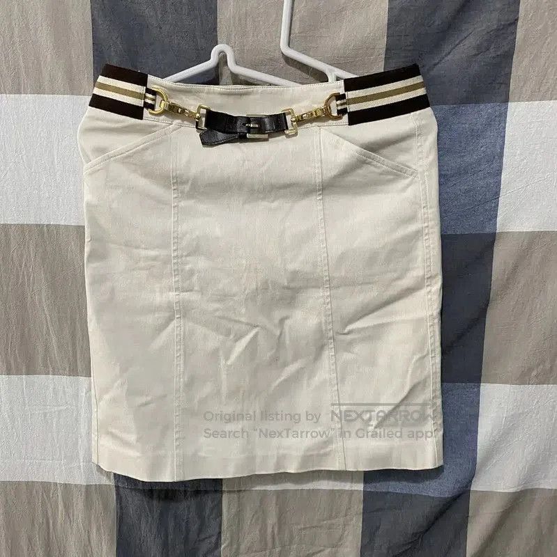 Max Mara MaxMara White Cotton Ladies' Skirt . Size 28" / US 6 / IT 42 - 1 Thumbnail