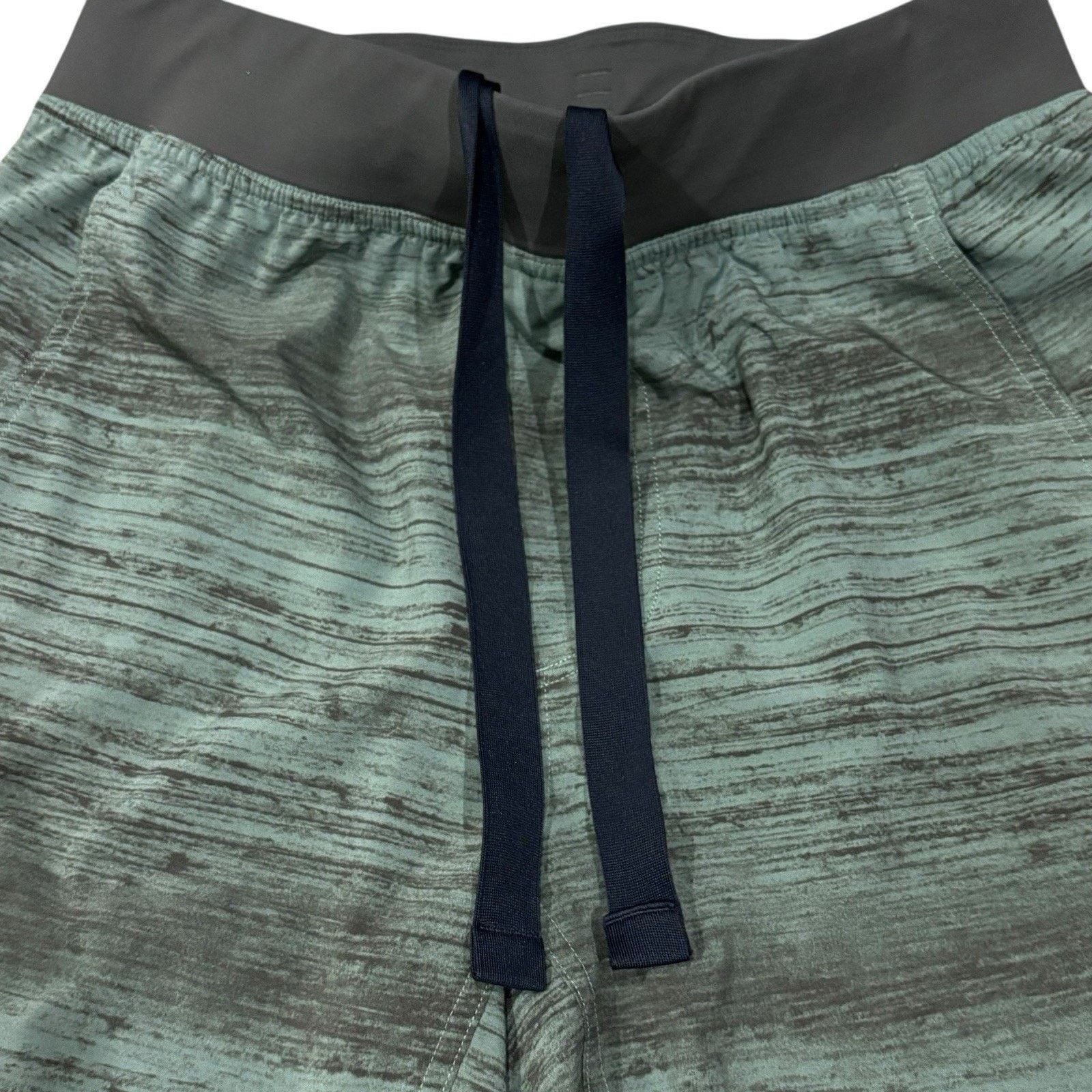 Lululemon Lululemon Surge 6” Shorts Men’s Medium Green Static Drift Size US 29 - 8 Thumbnail