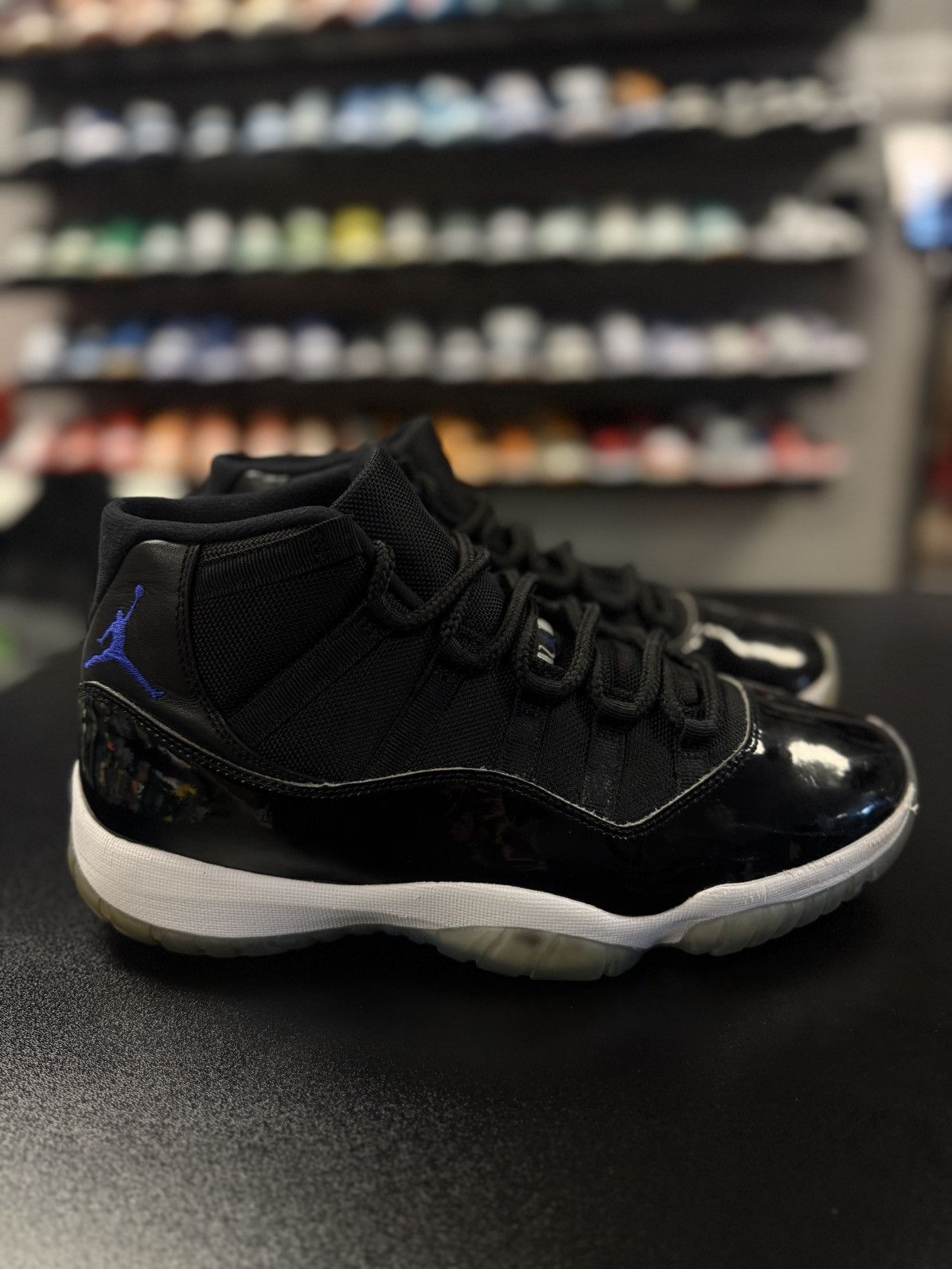 Jordan Brand × Nike Jordan 11 SpaceJam 2016 Size 10.5 (378037-003) Size US 10.5 / EU 43-44 - 1 Thumbnail