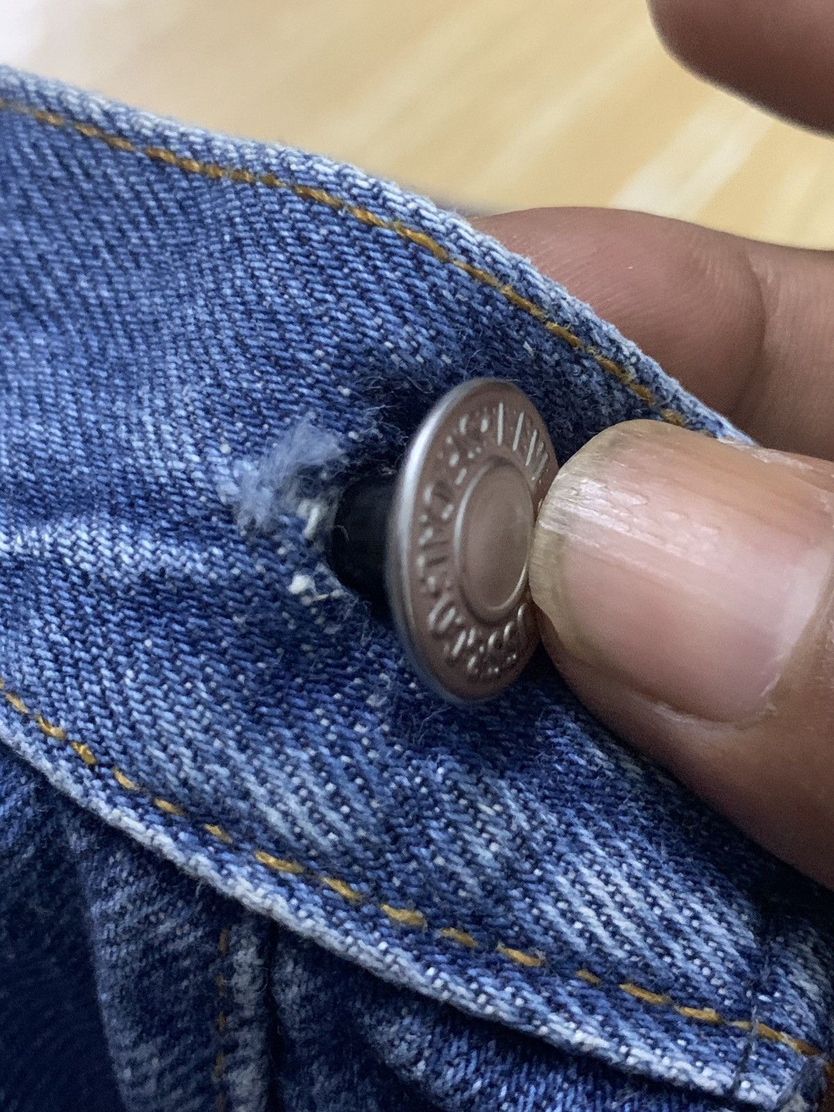 Levi's Vintage Levi’s 501 Button Fly #520 Denim Jeans Pants Size US 28 / EU 44 - 21 Thumbnail