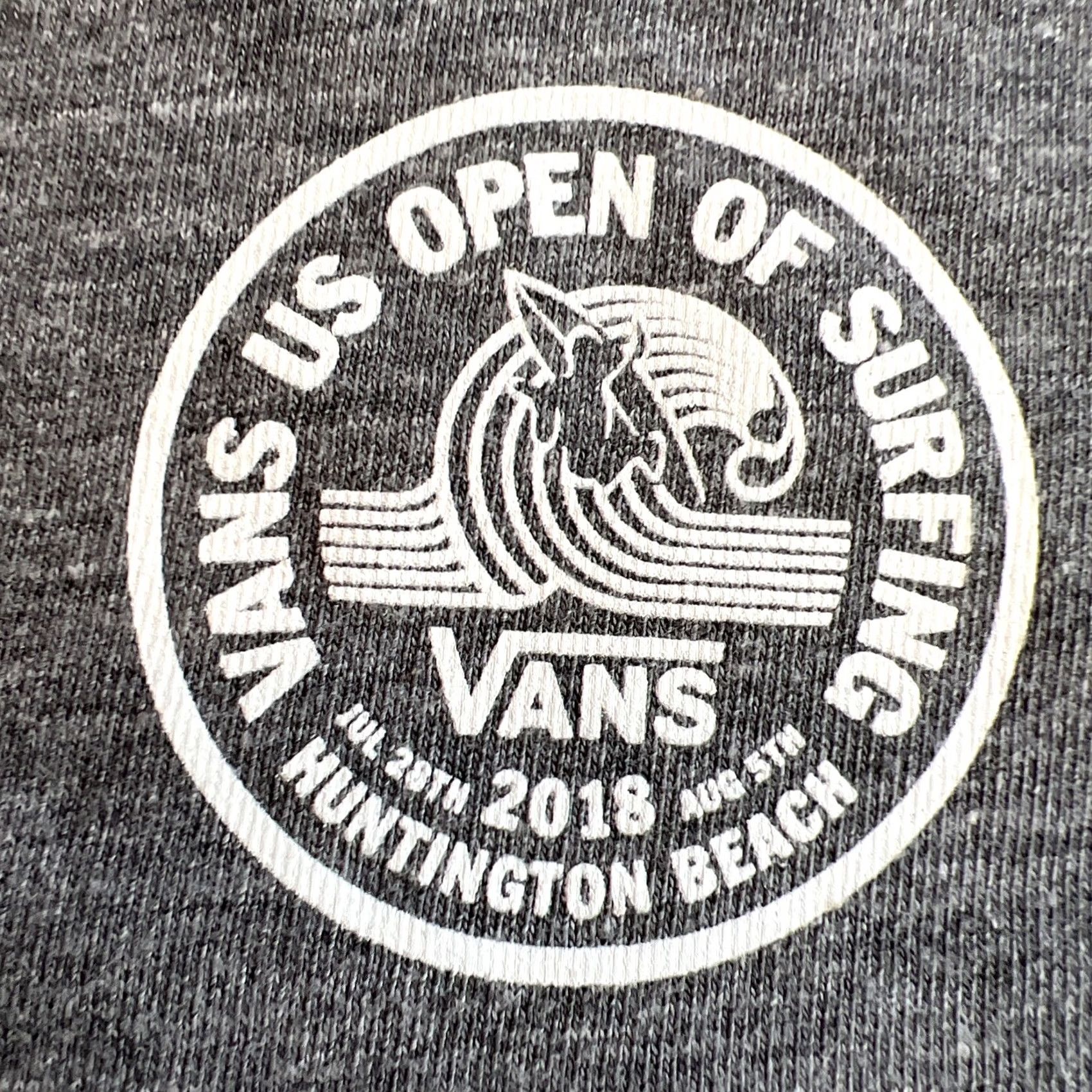 Vans VANS Surf Shirt Women’s XL T-Shirt Gray Short Sleeve Crew Neck 2018 WSL US Open Huntington Beach Aquaman Limited Edition Vintage No N/A Size XL / US 12-14 / IT 48-50 - 4 Thumbnail