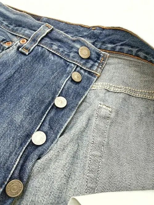 Levi's 90s Vintage Levi's 501 Made In USA Distressed Jeans 33x32 Size US 33 - 8 Thumbnail