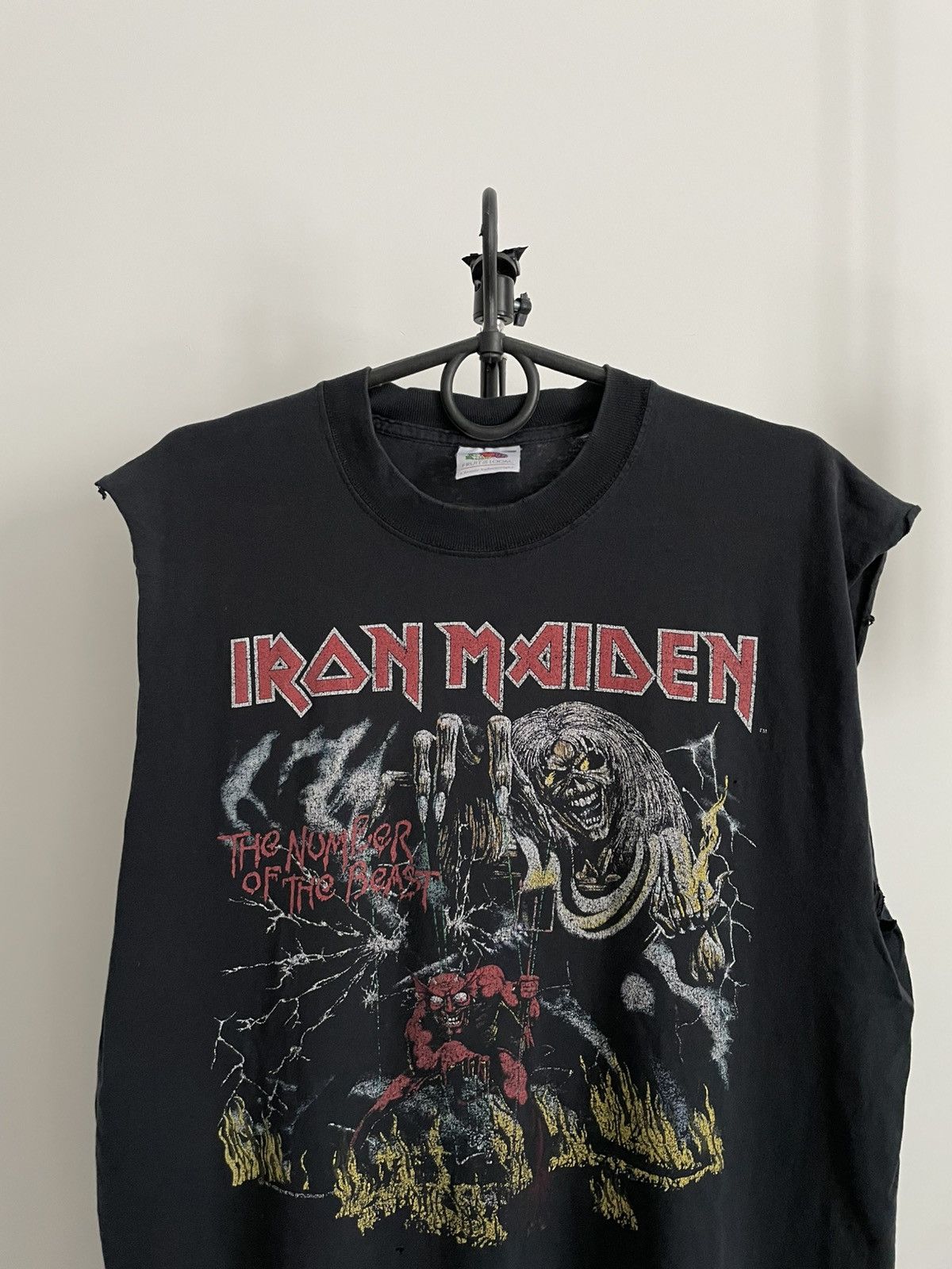Band Tees Vintage 1982 Iron Maiden “The Number of the Beast” Band Tee Size US L / EU 52-54 / 3 - 3 Thumbnail