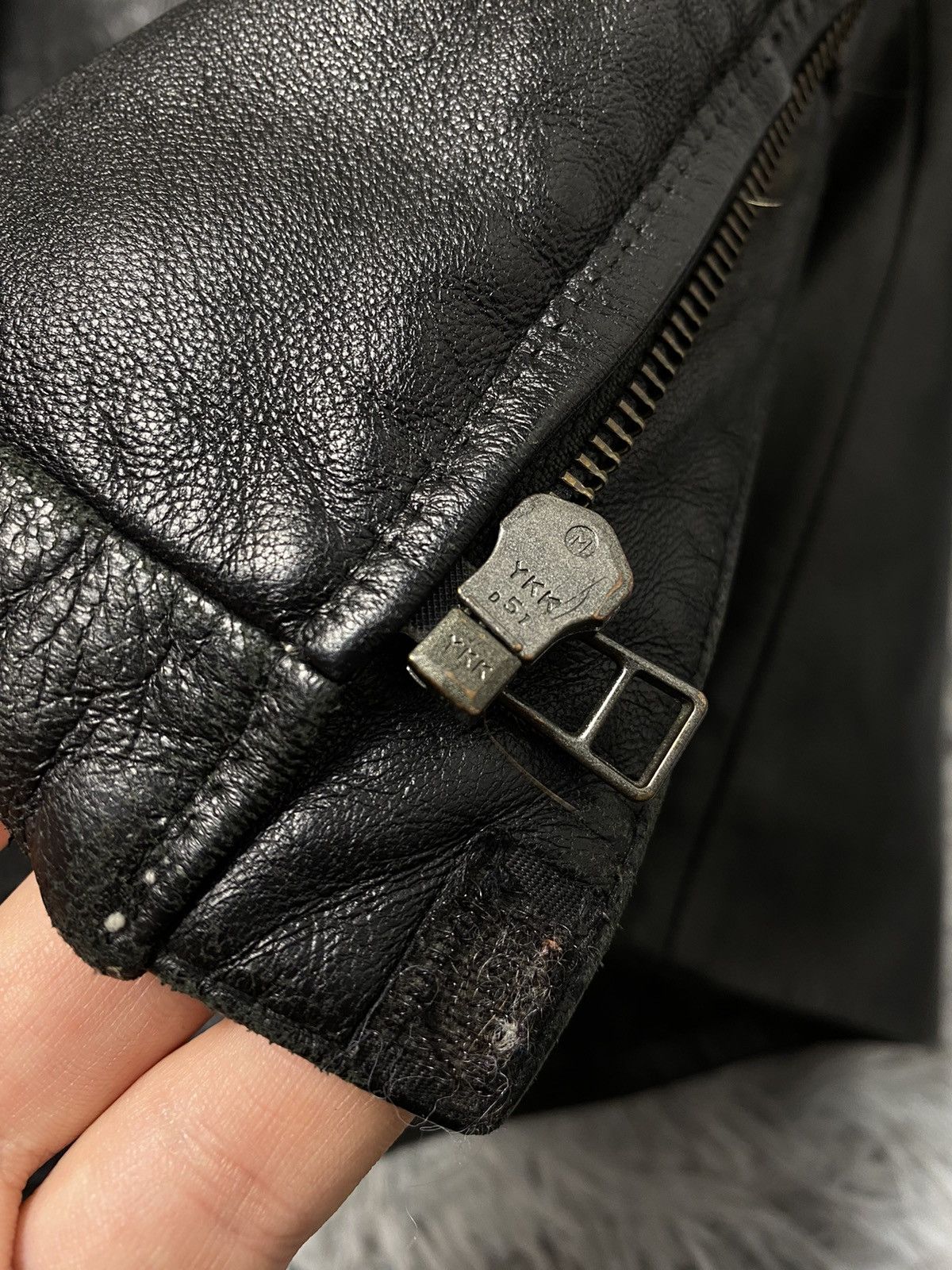 GF Ferre Gianfranco Ferre GF Ferre Leather Jacket with Genuine Fur Size L / US 10 / IT 46 - 18 Thumbnail
