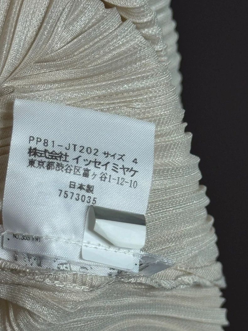 Issey Miyake Issey Miyake size:4 A beige long-sleeved vest Size S / US 4 / IT 40 - 5 Thumbnail