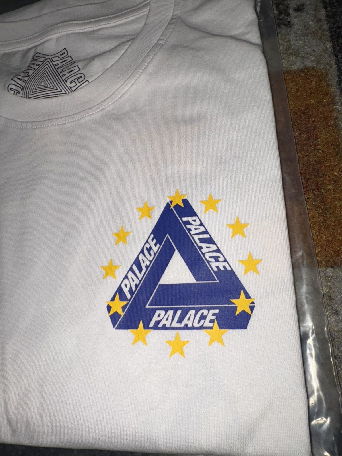Palace Palace EU European Union Tri Ferg T-Shirt Size US XXL / EU 58 / 5 - 2 Thumbnail
