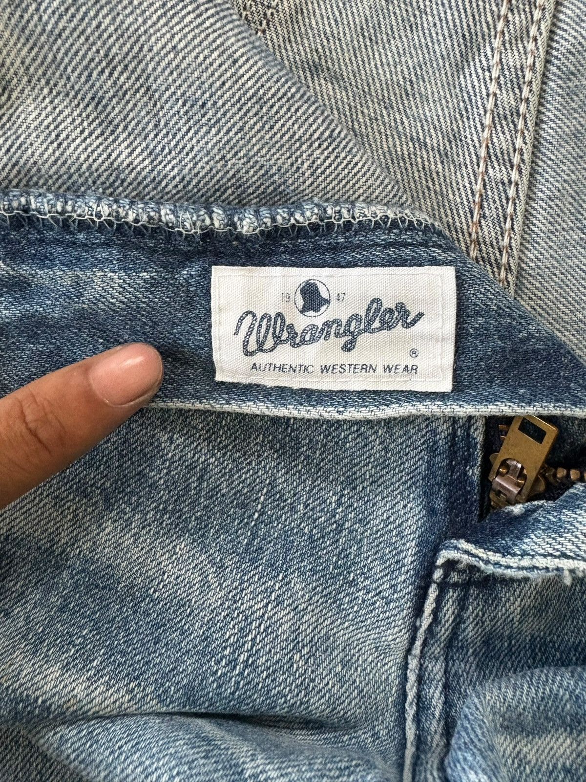 Wrangler Vintage 90s Wrangler Blue Bell Faded Flare Jeans Size US 31 - 6 Thumbnail