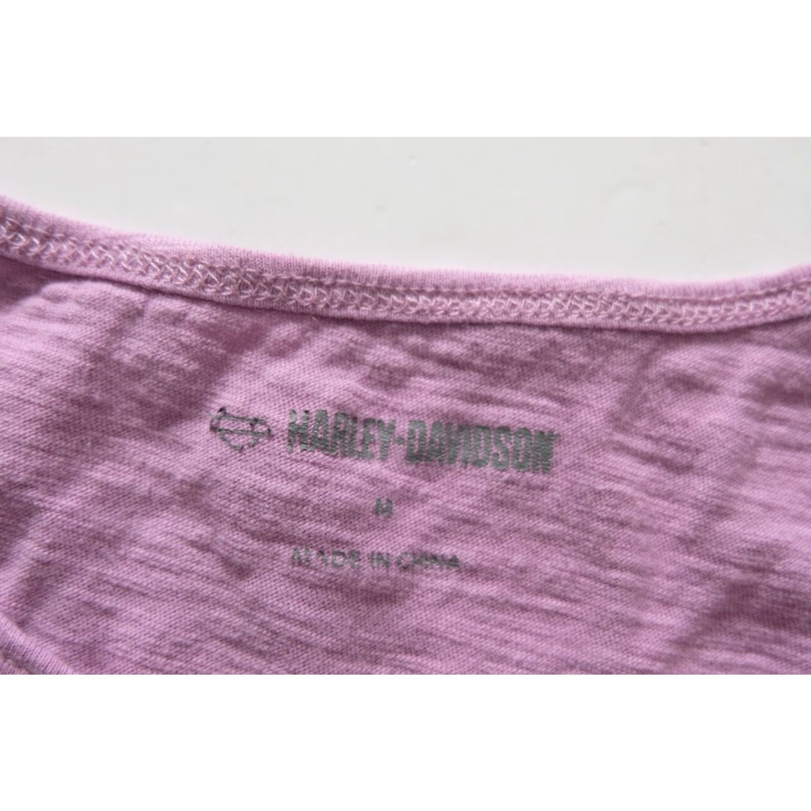 Harley Davidson VINTAGE HARLEY-DAVIDSON T-SHIRT Purple L/S 90s Retro USA WMN M Women’s Size M Short Sleeve Crew Neck Graphic Print Shirt, 2000s Era, Motorcycle Theme Size US M / EU 48-50 / 2 - 6 Thumbnail