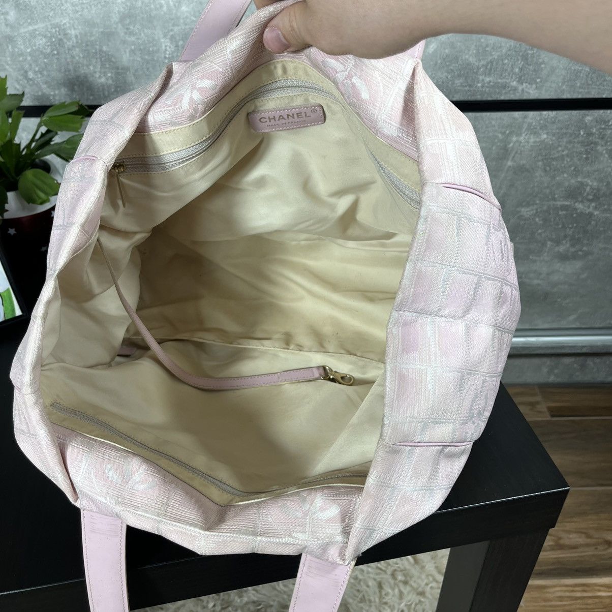 Chanel CHANEL ALIGNE PINK TRAVEL LINE NYLON TOTE BAG HAND BAG RARE Size ONE SIZE - 20 Thumbnail