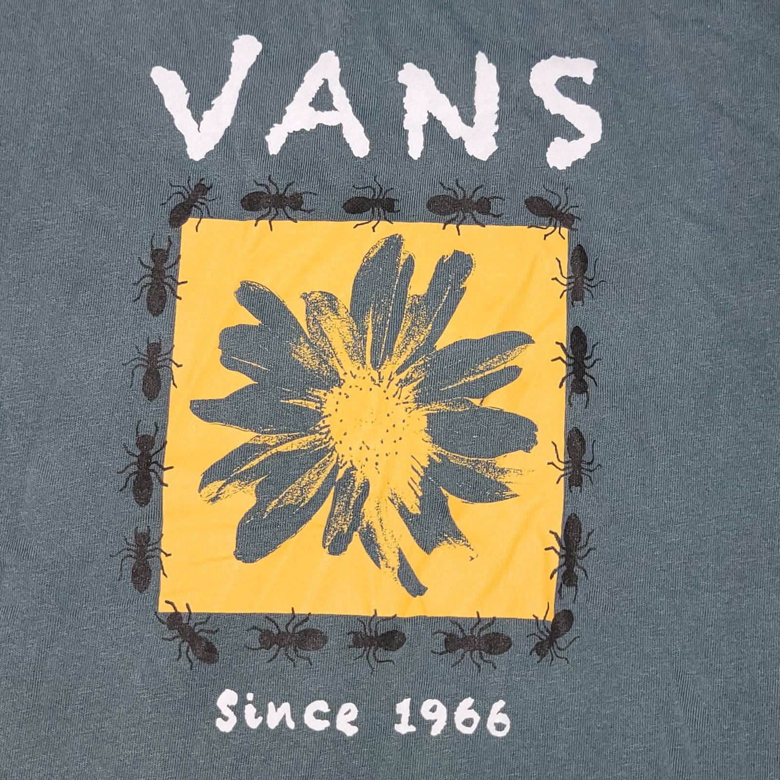 Vans VANS Unisex Slim Fit Tee Ants & Daisy - Size Medium Size M / US 6-8 / IT 42-44 - 2 Thumbnail