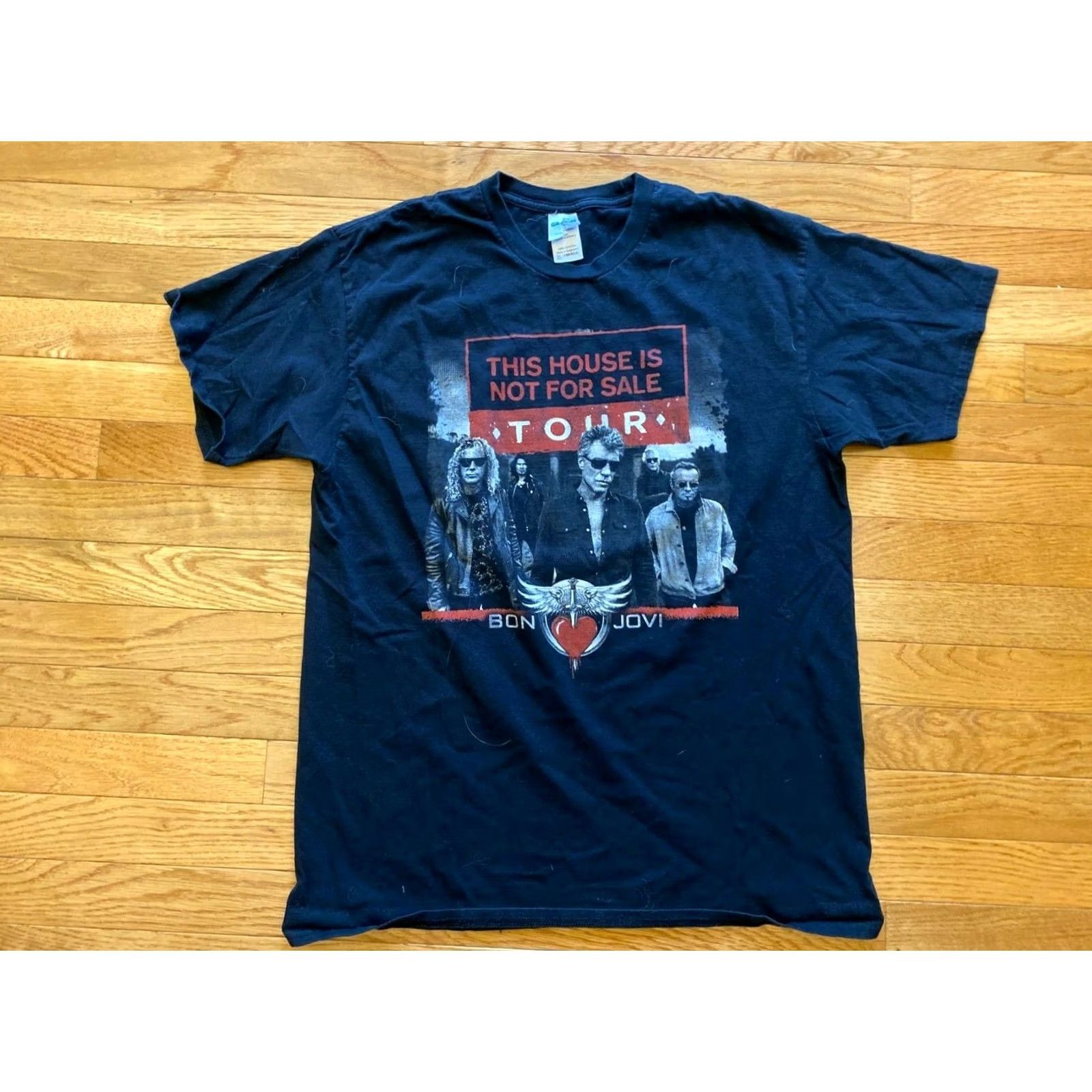 Vintage Bon Jovi US Tour 2017 T Shirt XL Adult This House is not For Sale Black Tour Shirt Mens XL Size US XL / EU 56 / 4 - 2 Thumbnail