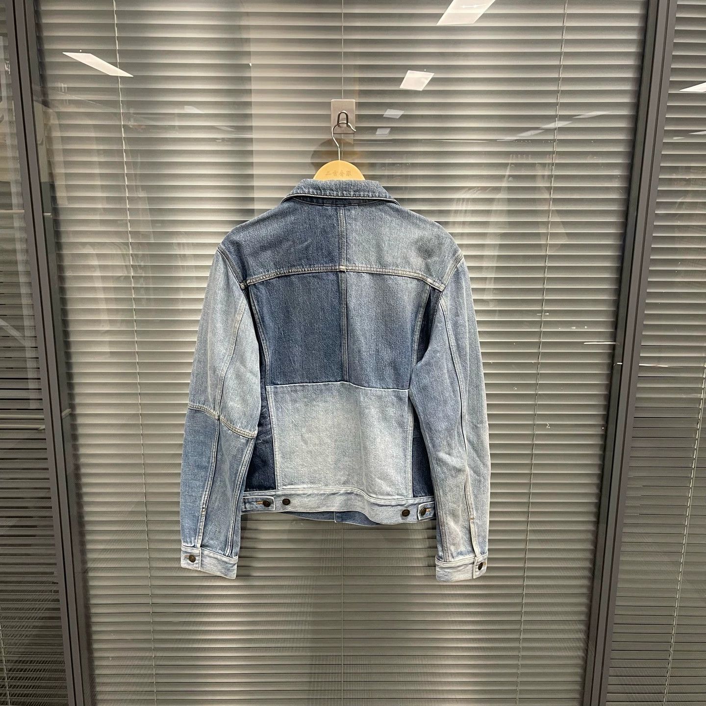 Gucci Gucci blue patch logo denim jacket IT50 Size US M / EU 48-50 / 2 - 2 Thumbnail