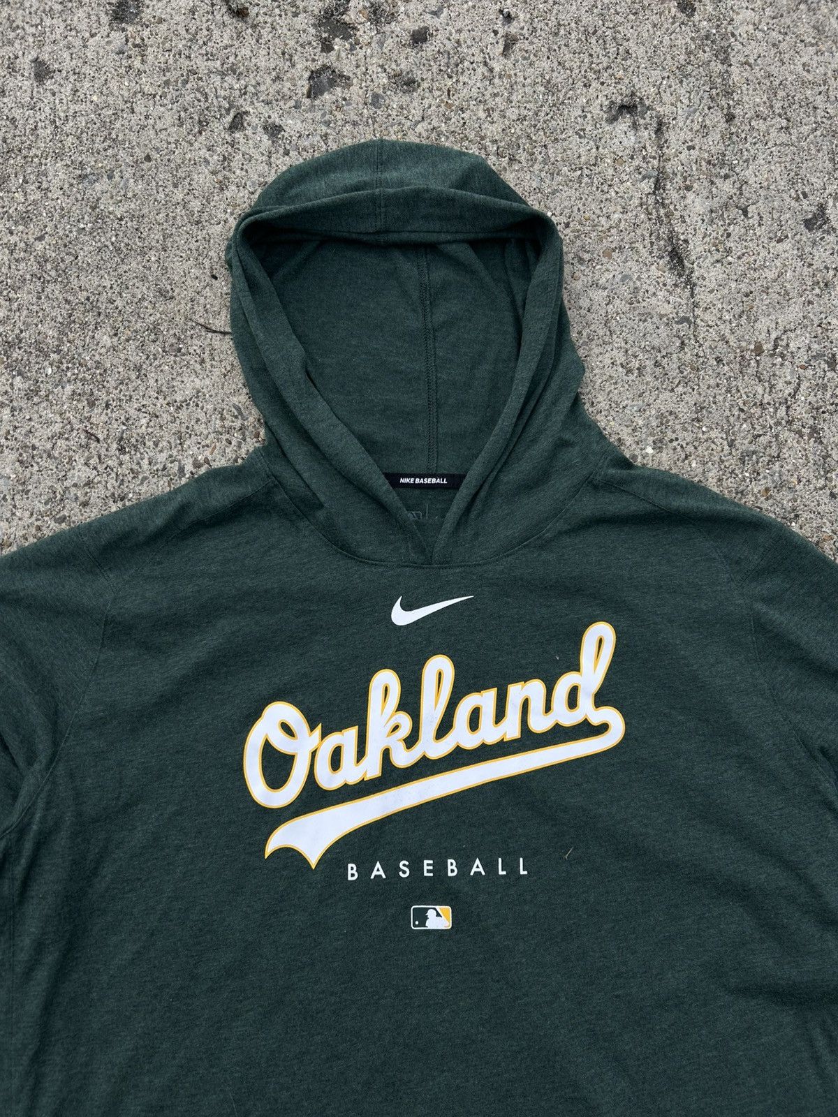 Nike Nike Center Swoosh Oakland A’s MLB Hoodie Size US XXL / EU 58 / 5 - 1 Thumbnail