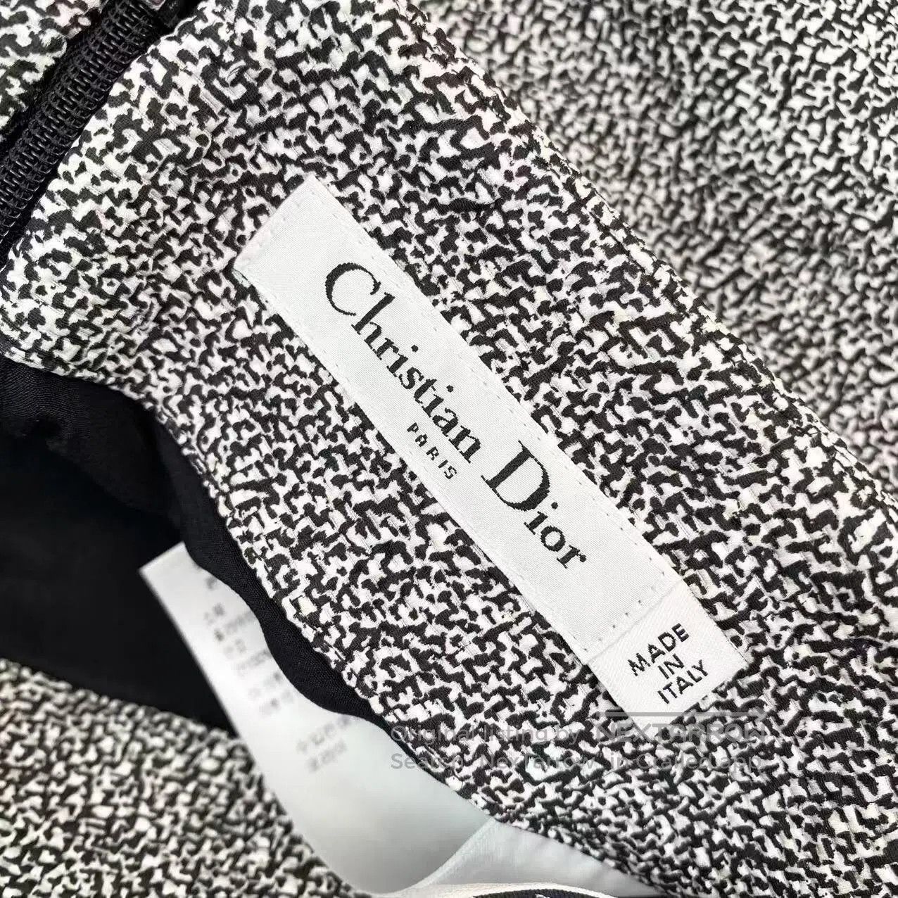 Dior Dior Snowflakes mixed with gray skirts| Size 25" / US 0 / IT 36 - 4 Thumbnail