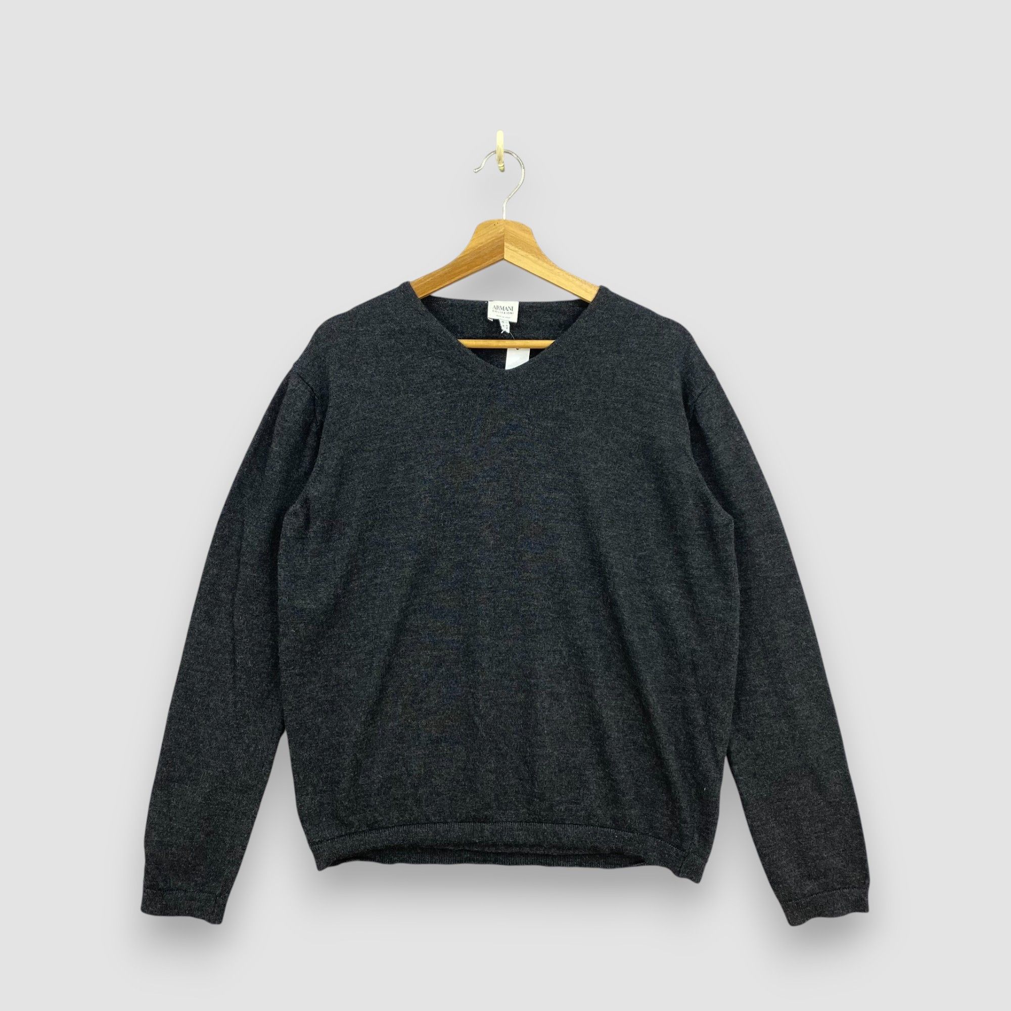 Armani Collezioni Vintage Armani Collezioni Wool Knit Sweater V-Neck Jumper Size US M / EU 48-50 / 2 - 1 Thumbnail