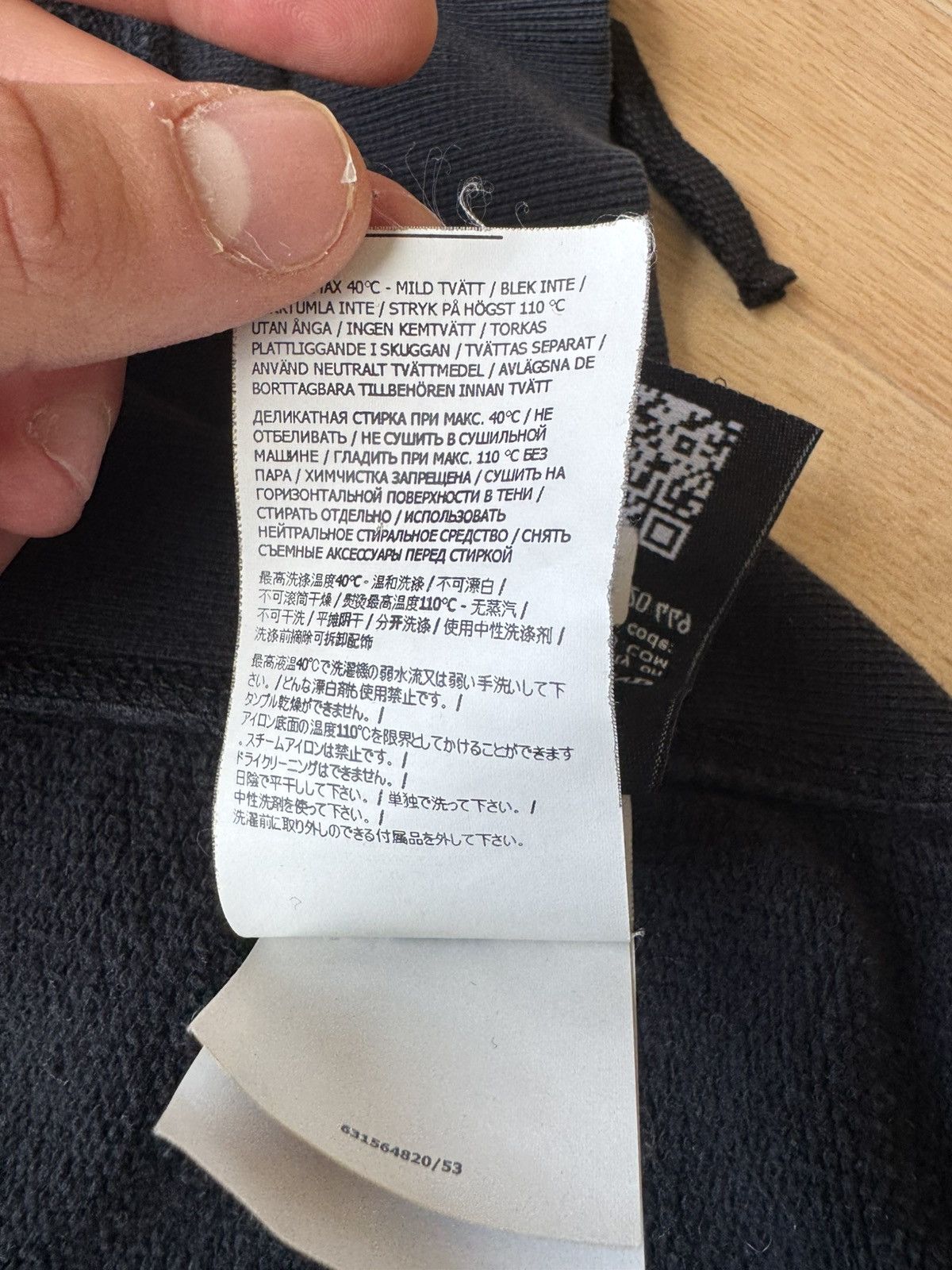 Stone Island Stone Island zip-up in black. Size US XL / EU 56 / 4 - 11 Thumbnail