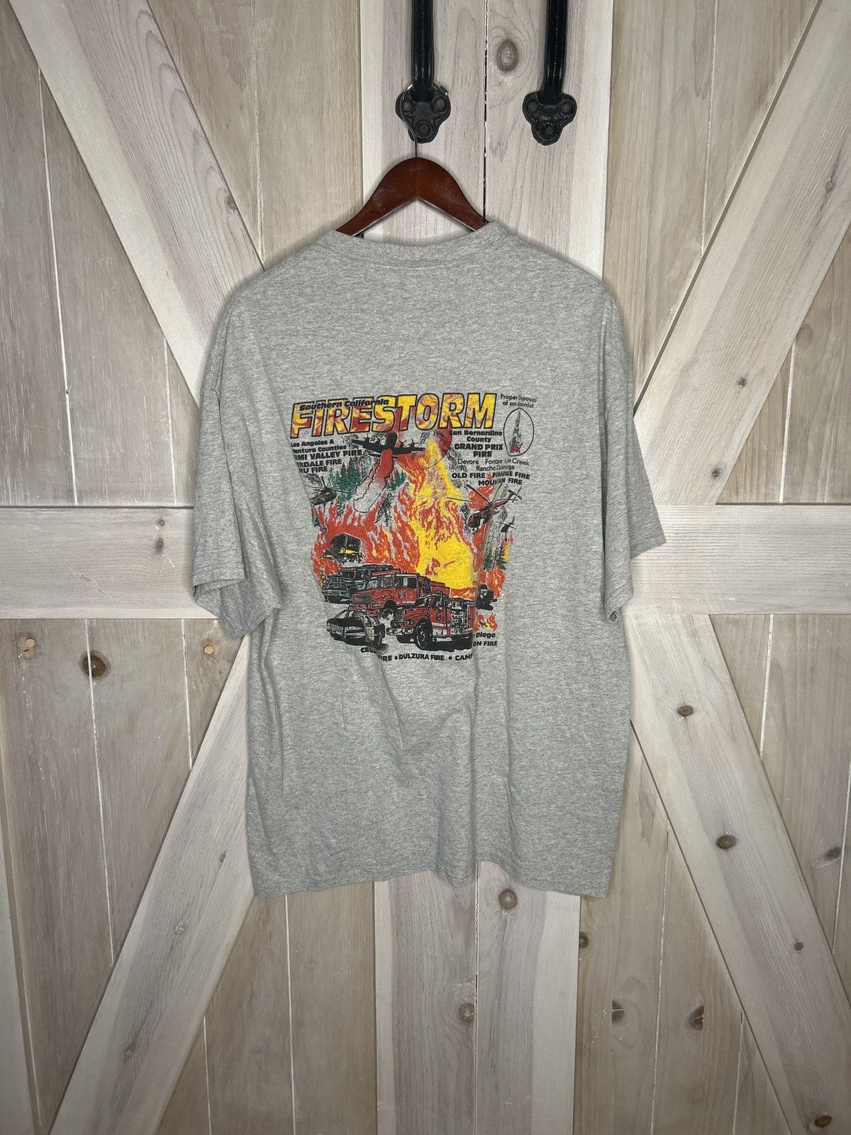 Vintage Vintage Grey Graphic Tee Size US XL / EU 56 / 4 - 1 Thumbnail