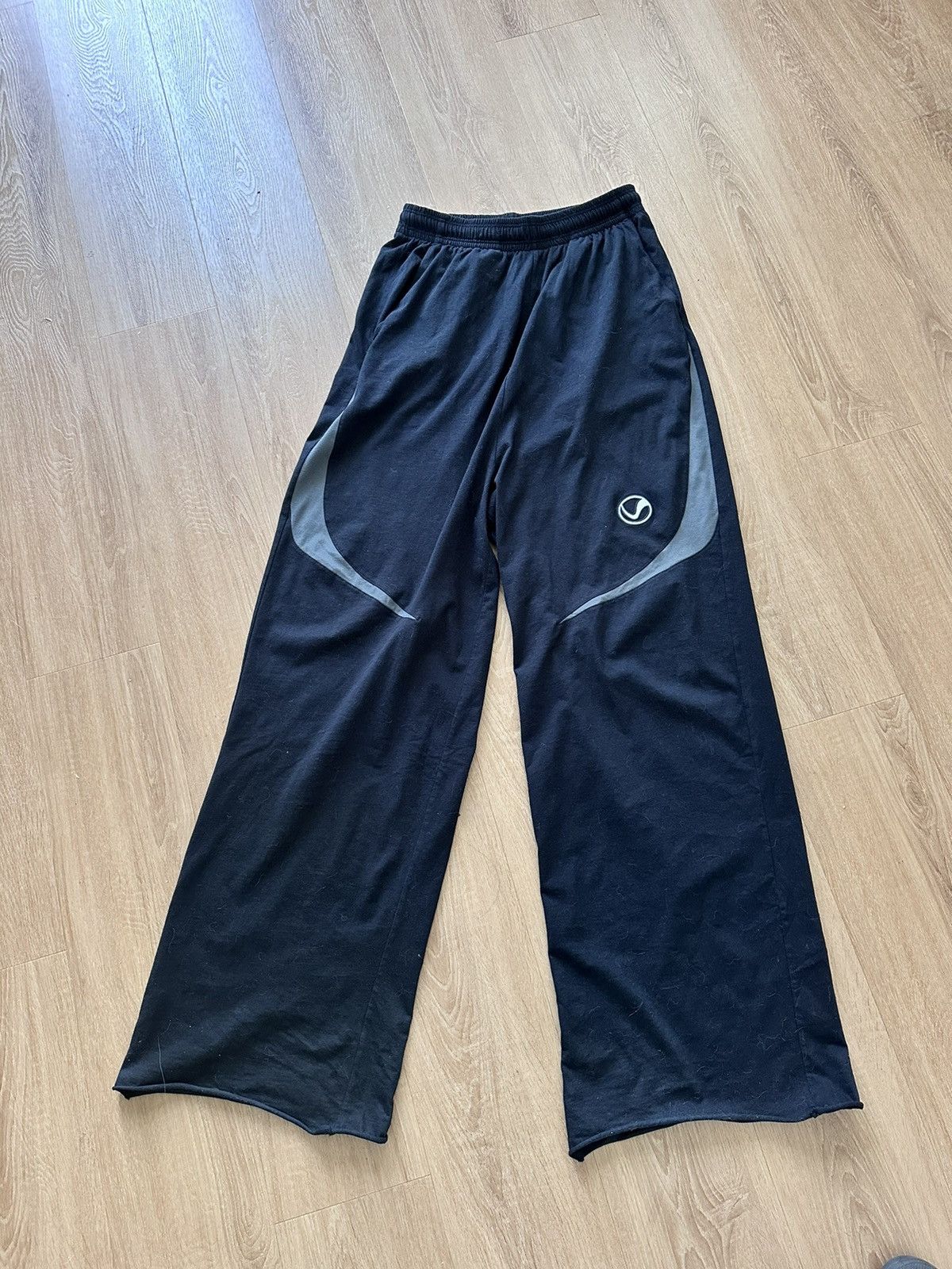 Vetements Black Baggy Vetements Gamer Sweatpants | Grailed