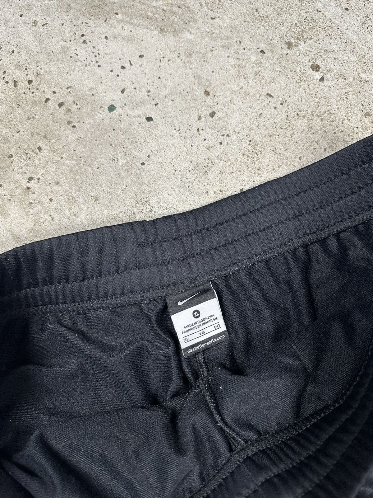 Nike × Vintage Vintage Y2K Nike Baggy Black Track Pants Swoosh Size US 35 - 8 Thumbnail