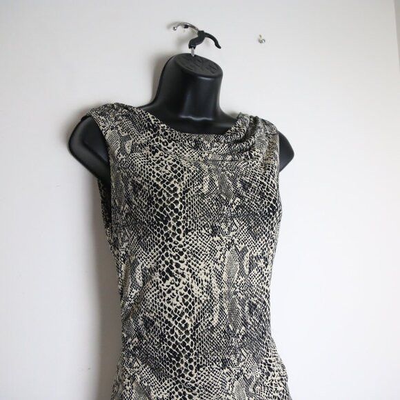 Michael Kors Michael Kors Crocodile Print Sleeveless Low Back Blouse Size XS / US 0-2 / IT 36-38 - 2 Thumbnail