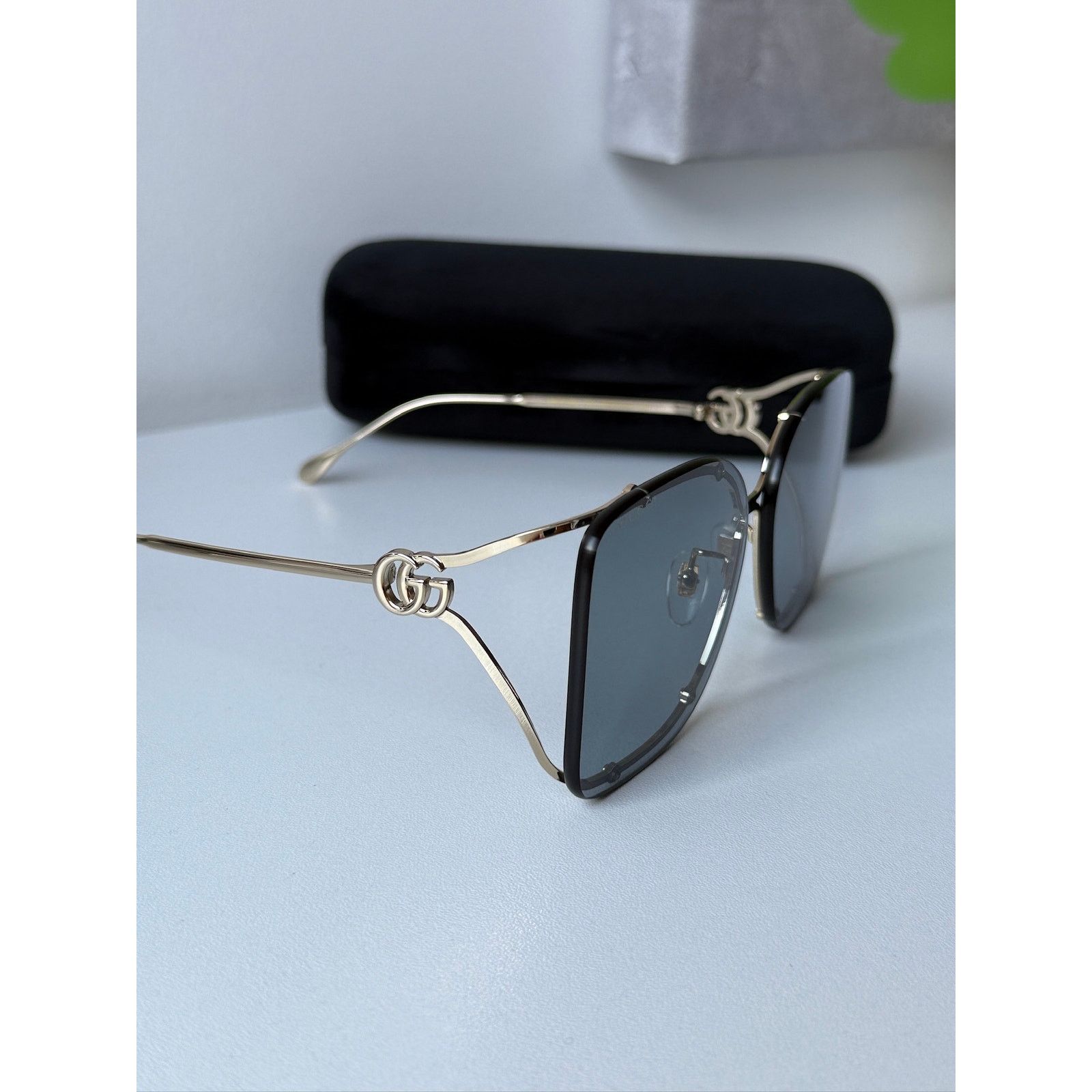 Gucci NEW Gucci GG1713SA Rimless Oversized Square Sunglasses $695 Size ONE SIZE - 6 Thumbnail