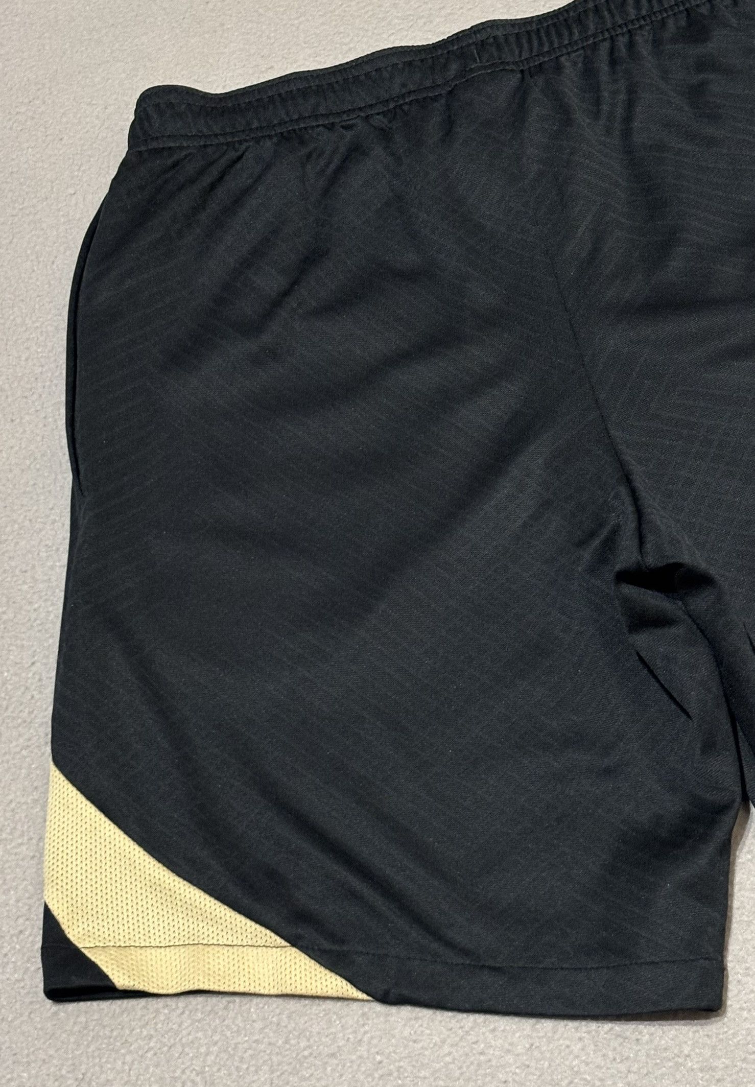 Nike Chelsea FC 2022/2023 Nike Football Shorts Size M Size US 32 / EU 48 - 13 Thumbnail