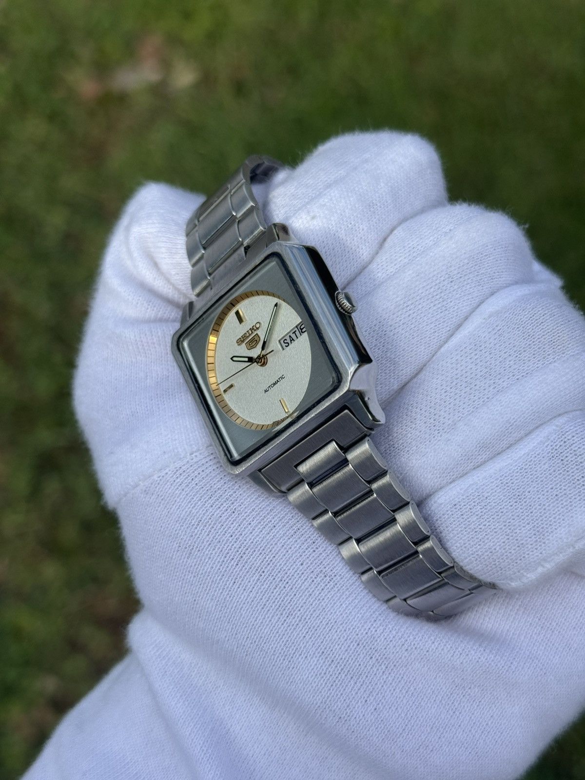 Seiko Vintage Seiko 5 Automatic japan Watch: silver Dial, TV Case Size 36 - 5 Thumbnail