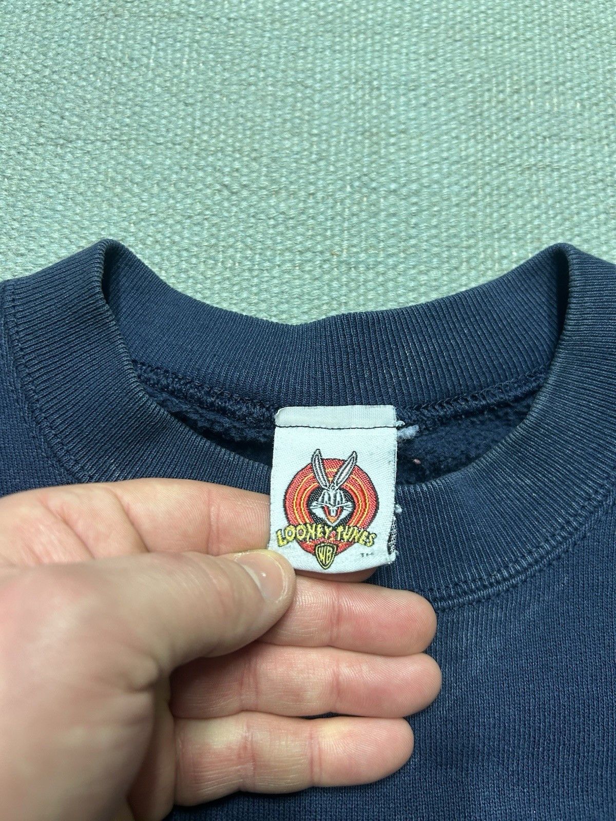 Vintage Vintage 90s sweatshirt looney tunes taz cartoon embossed XL Size US XL / EU 56 / 4 - 3 Thumbnail